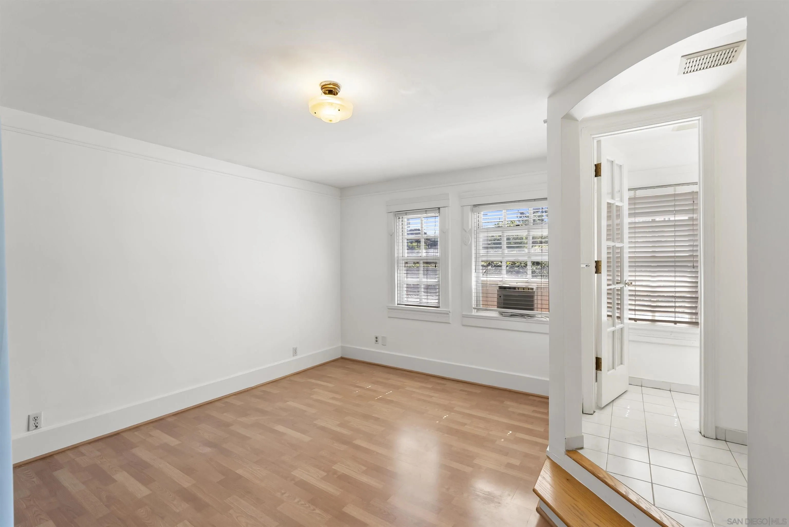 https://cdn.realtyfeed.com/cdn/127/260005258/e709efde28505add9241b940863a28ea.webp