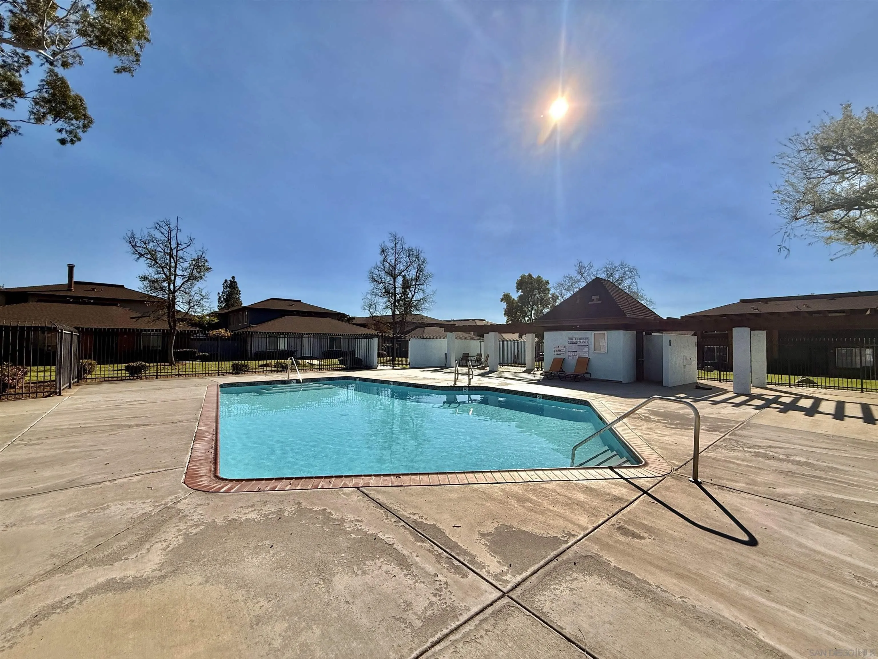 https://cdn.realtyfeed.com/cdn/127/260005266/69e7d4a49b4992f8f1268b9193062f34.webp