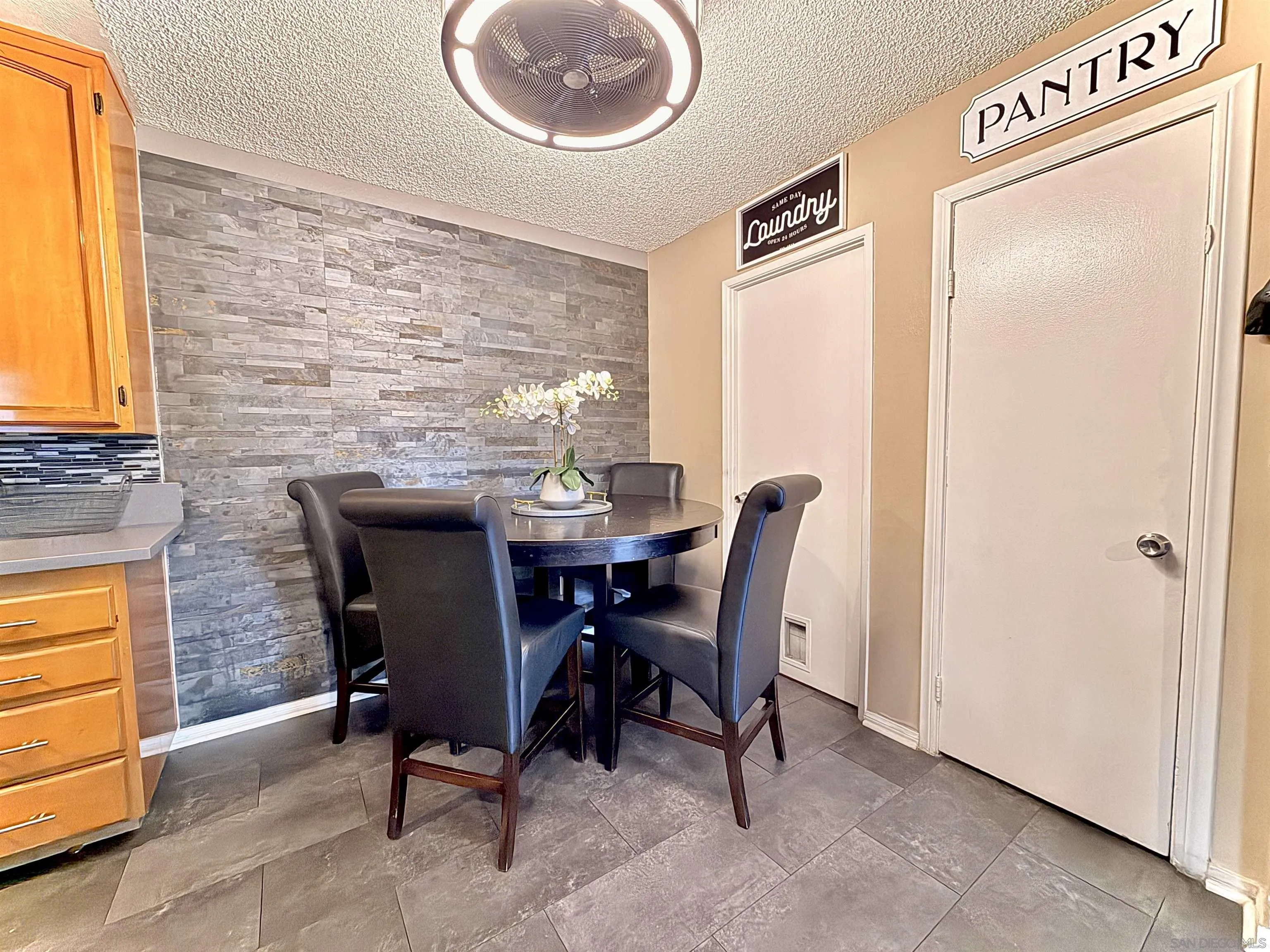 https://cdn.realtyfeed.com/cdn/127/260005266/8c584c270a7996aaaf1606ea91496629.webp