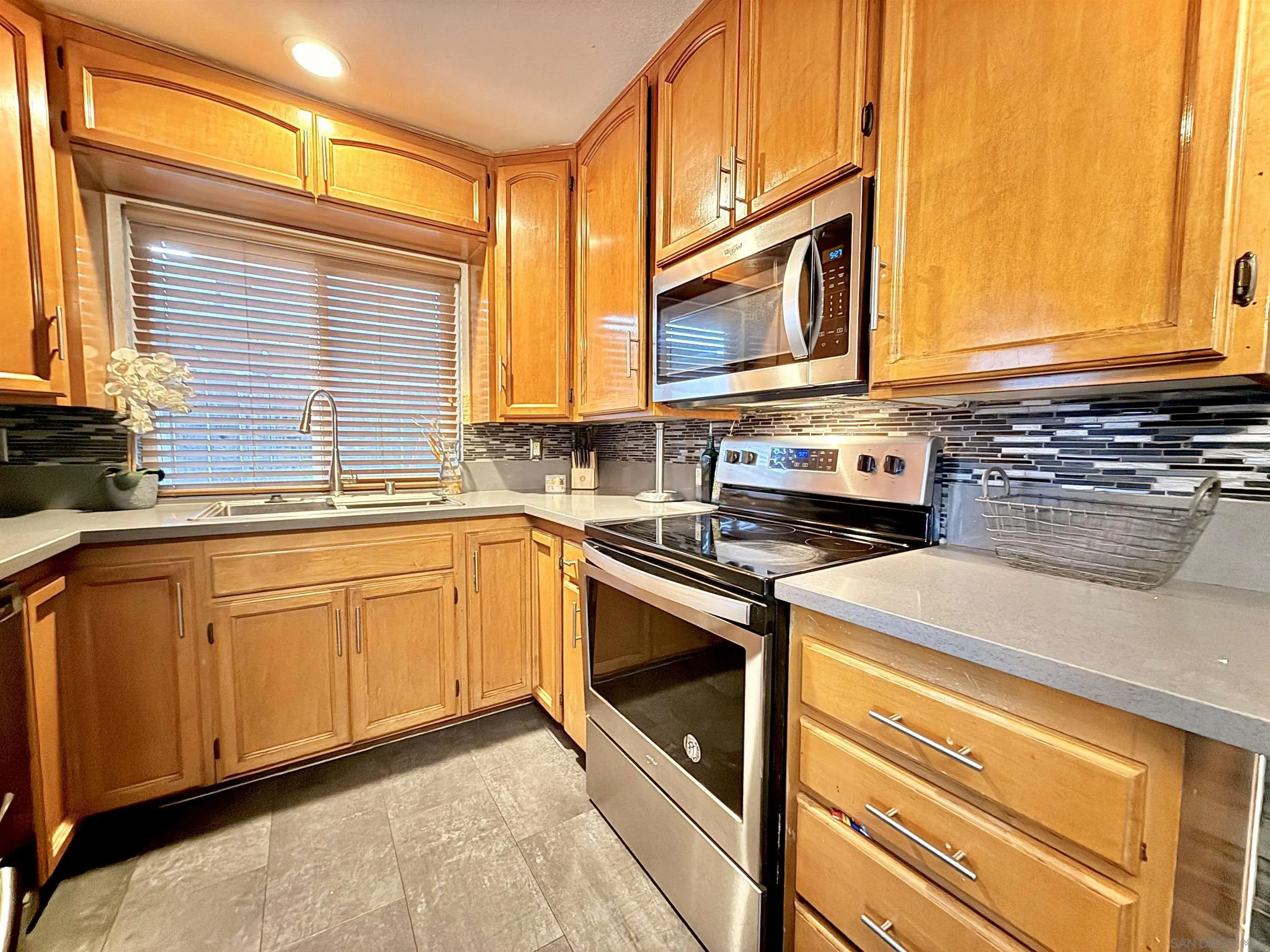 https://cdn.realtyfeed.com/cdn/127/260005266/a290380e7158f848292ec6370b7b912a.webp