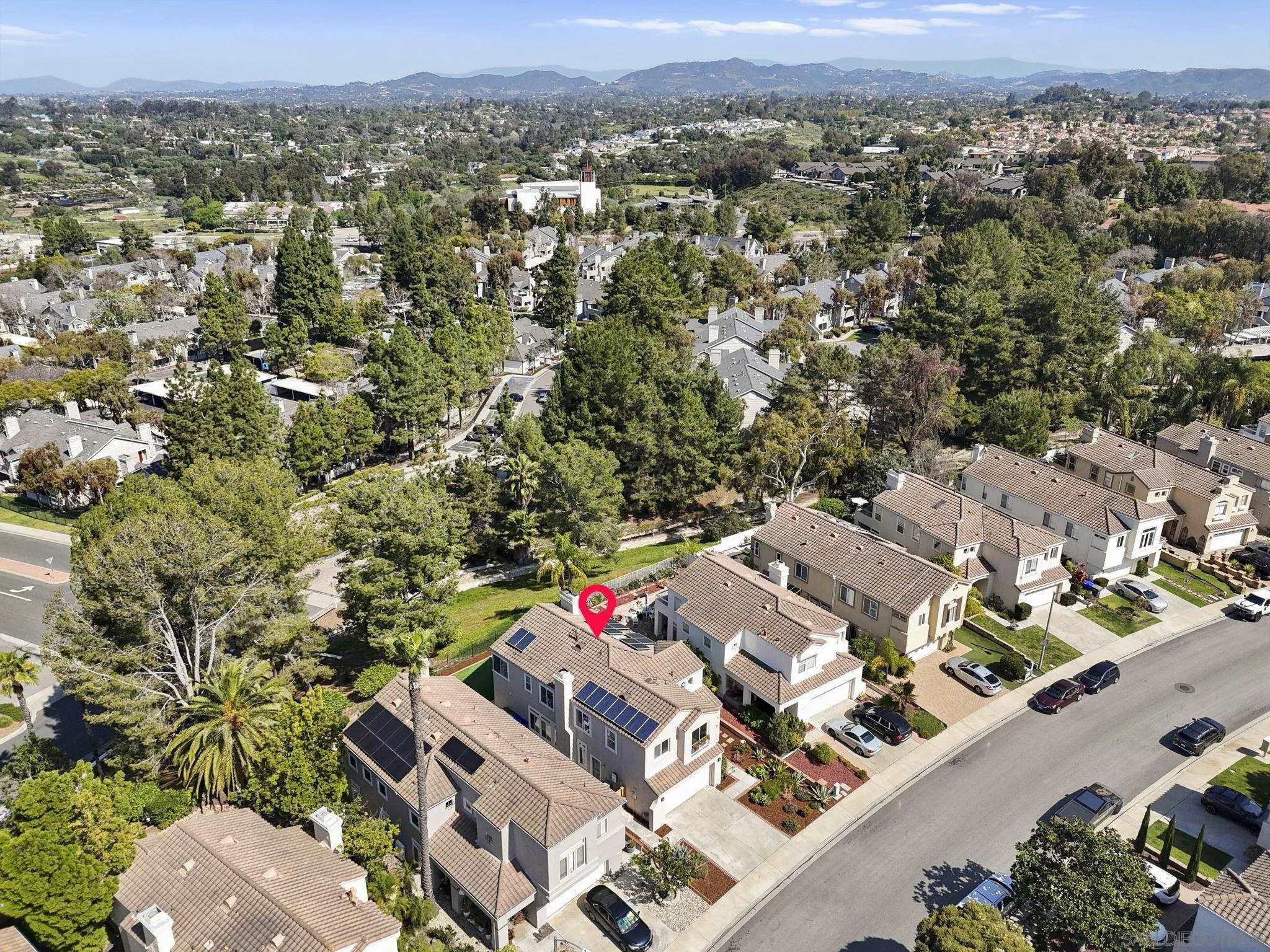 https://cdn.realtyfeed.com/cdn/127/260005270/4877961fd123ef932285c0d3ba51bda7.webp