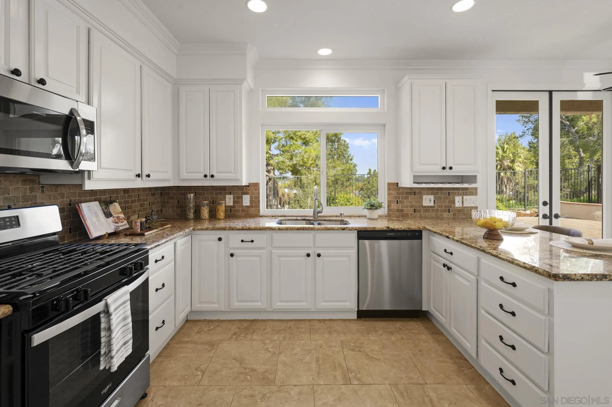 https://cdn.realtyfeed.com/cdn/127/260005270/e50730453e93badf5ceb242e7a5603ed.webp