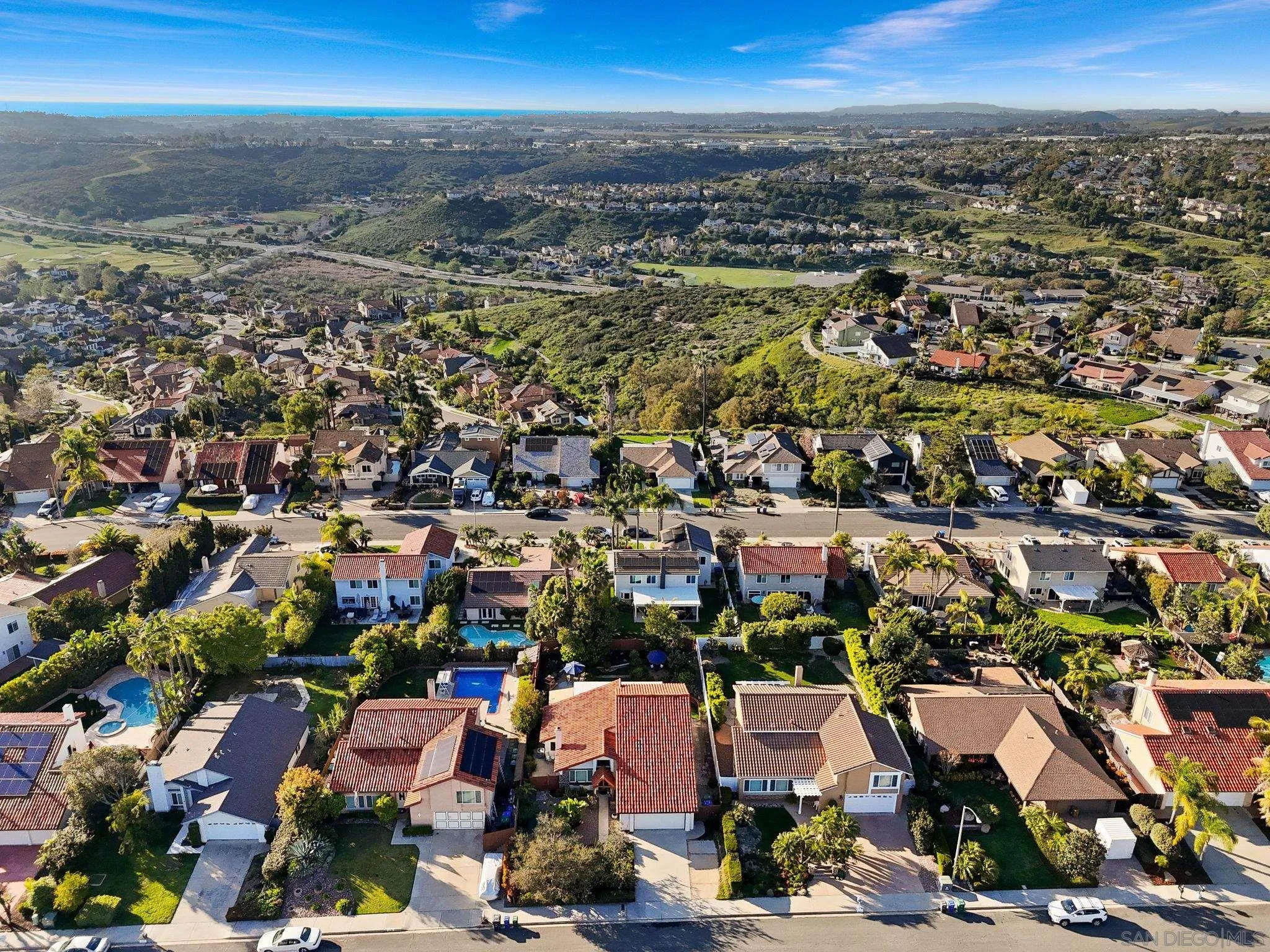 https://cdn.realtyfeed.com/cdn/127/260005276/1c5c4bc0b2a521714b99f3d45aeaa68a.webp