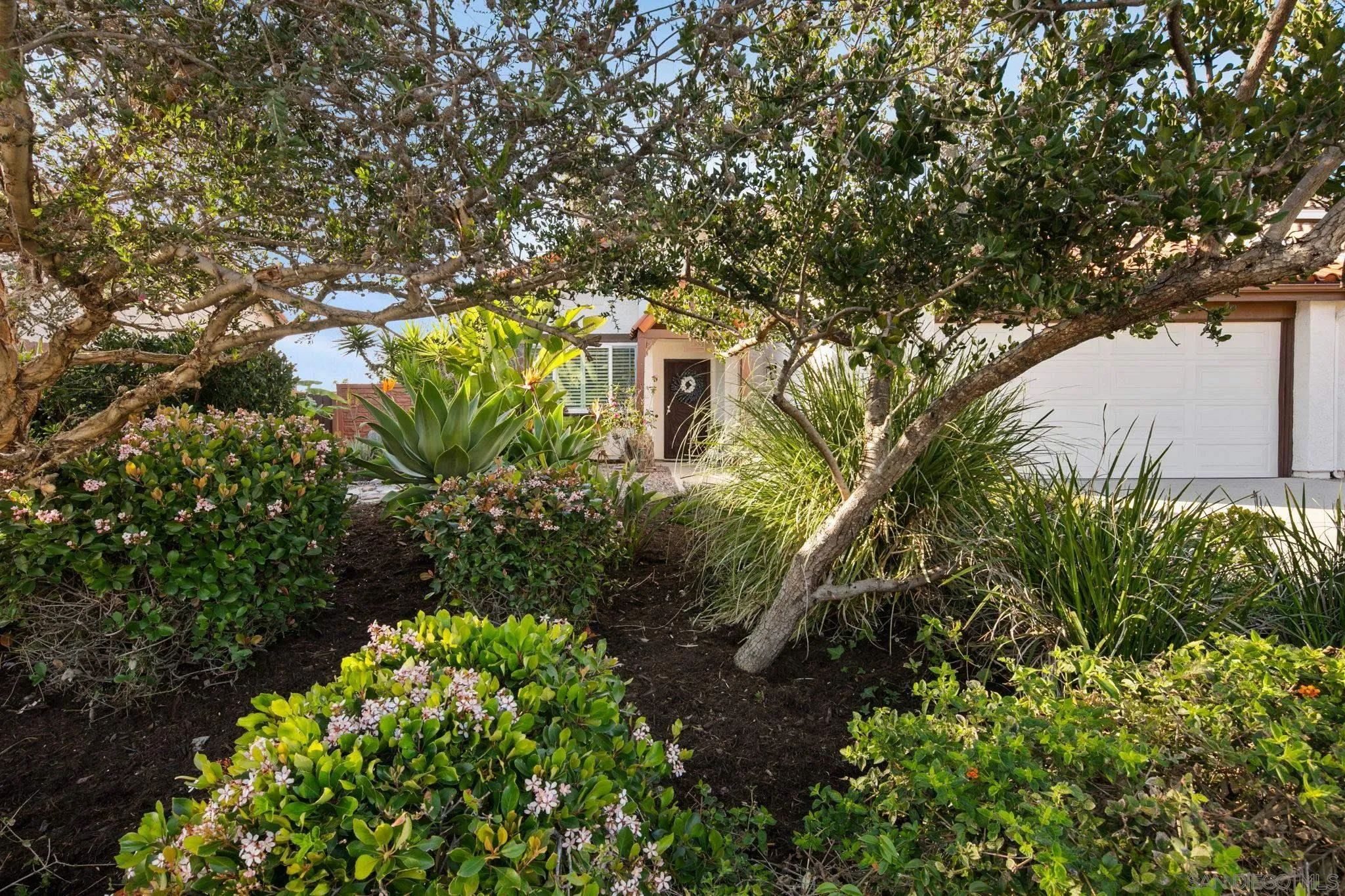 https://cdn.realtyfeed.com/cdn/127/260005276/4b9bfd7347405bee62eb285f228e61e2.webp