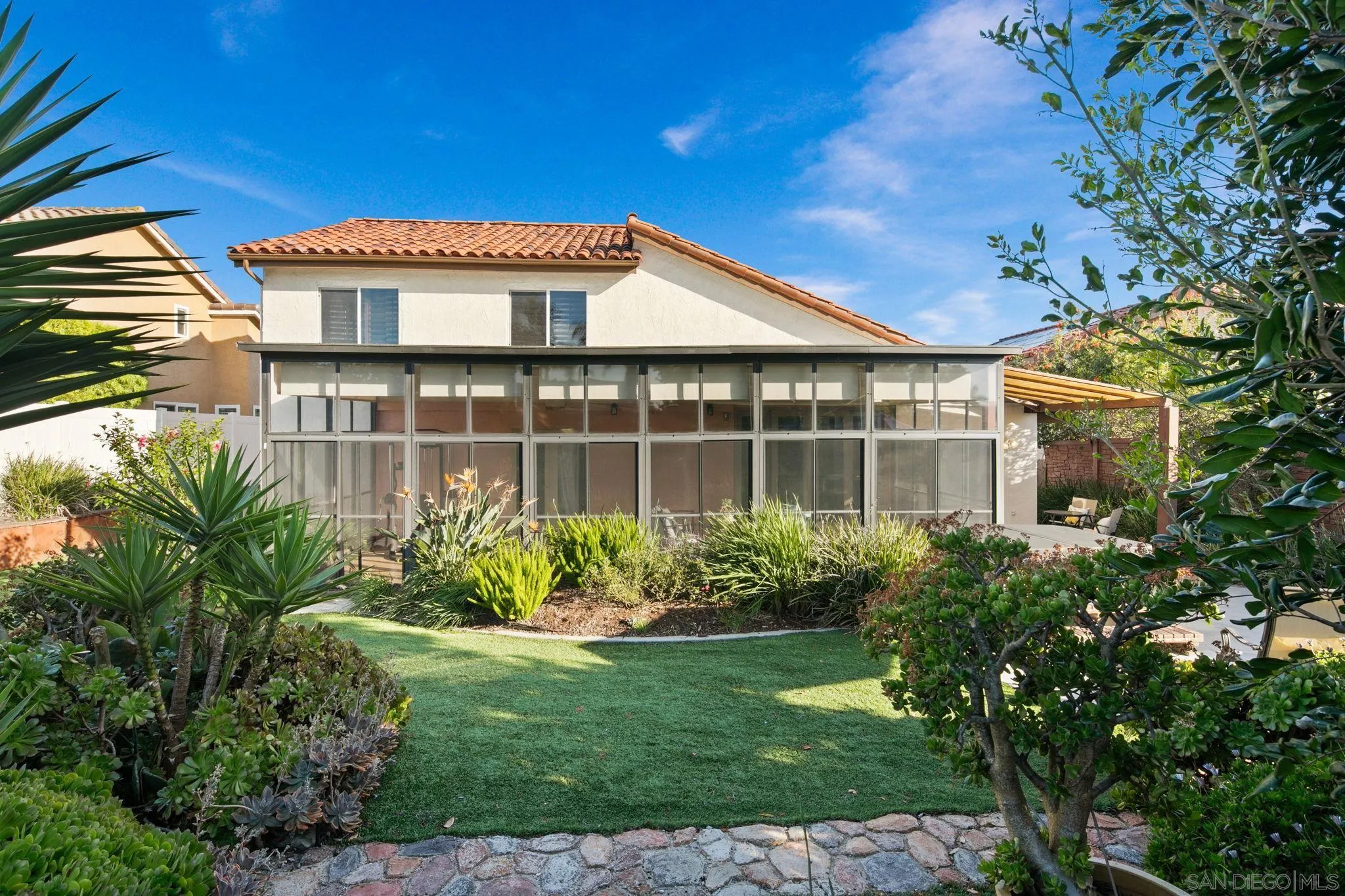 https://cdn.realtyfeed.com/cdn/127/260005276/beacec90fc3b726652aa862e1decdf20.webp