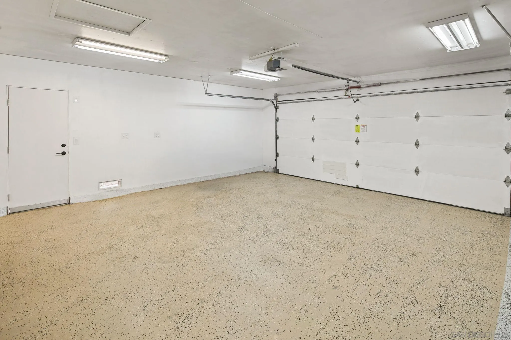 https://cdn.realtyfeed.com/cdn/127/260005276/d0b7e135f0c4db40d7cd970590e33219.webp