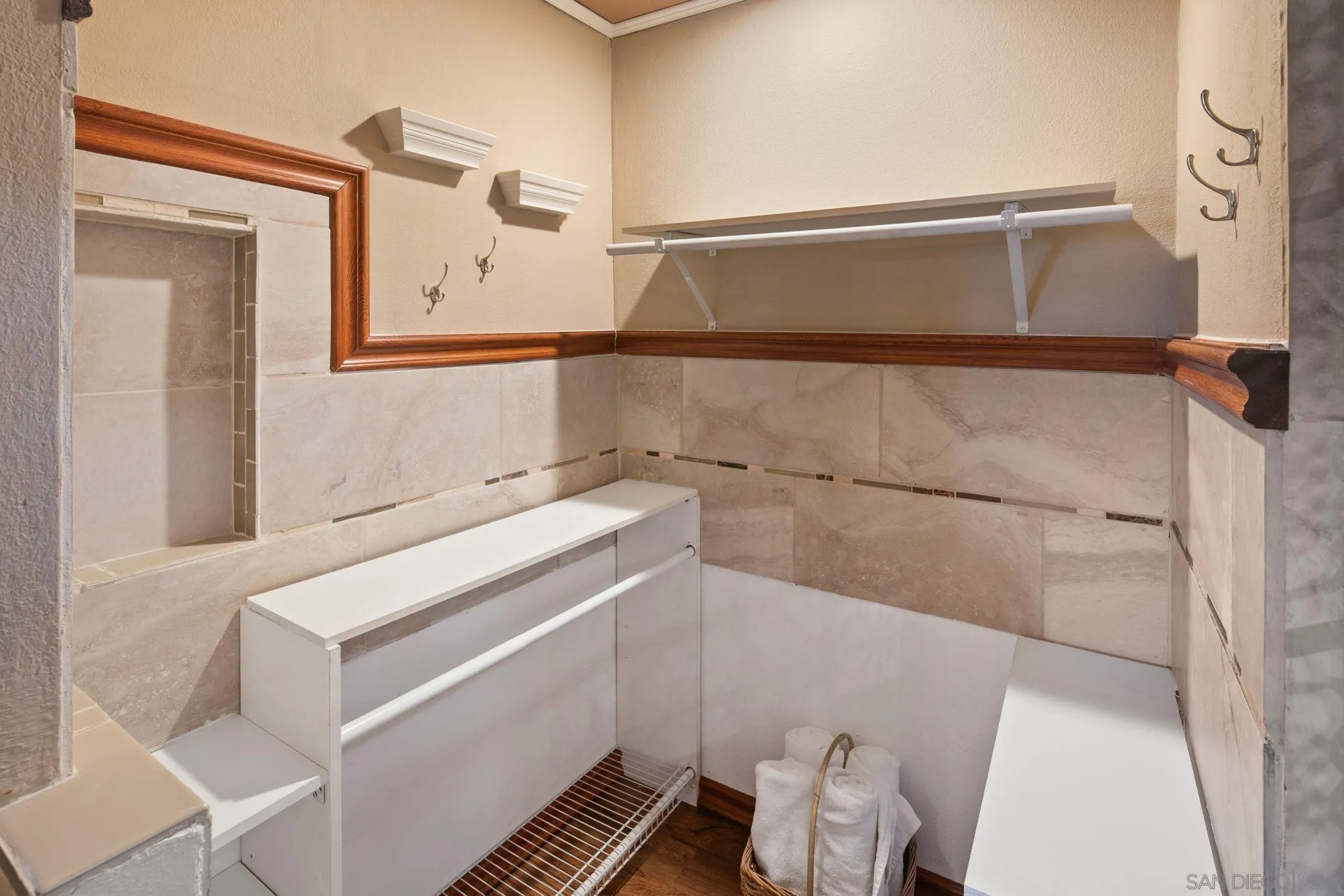 https://cdn.realtyfeed.com/cdn/127/260005276/d964000c516b97b46be74193af75f719.webp