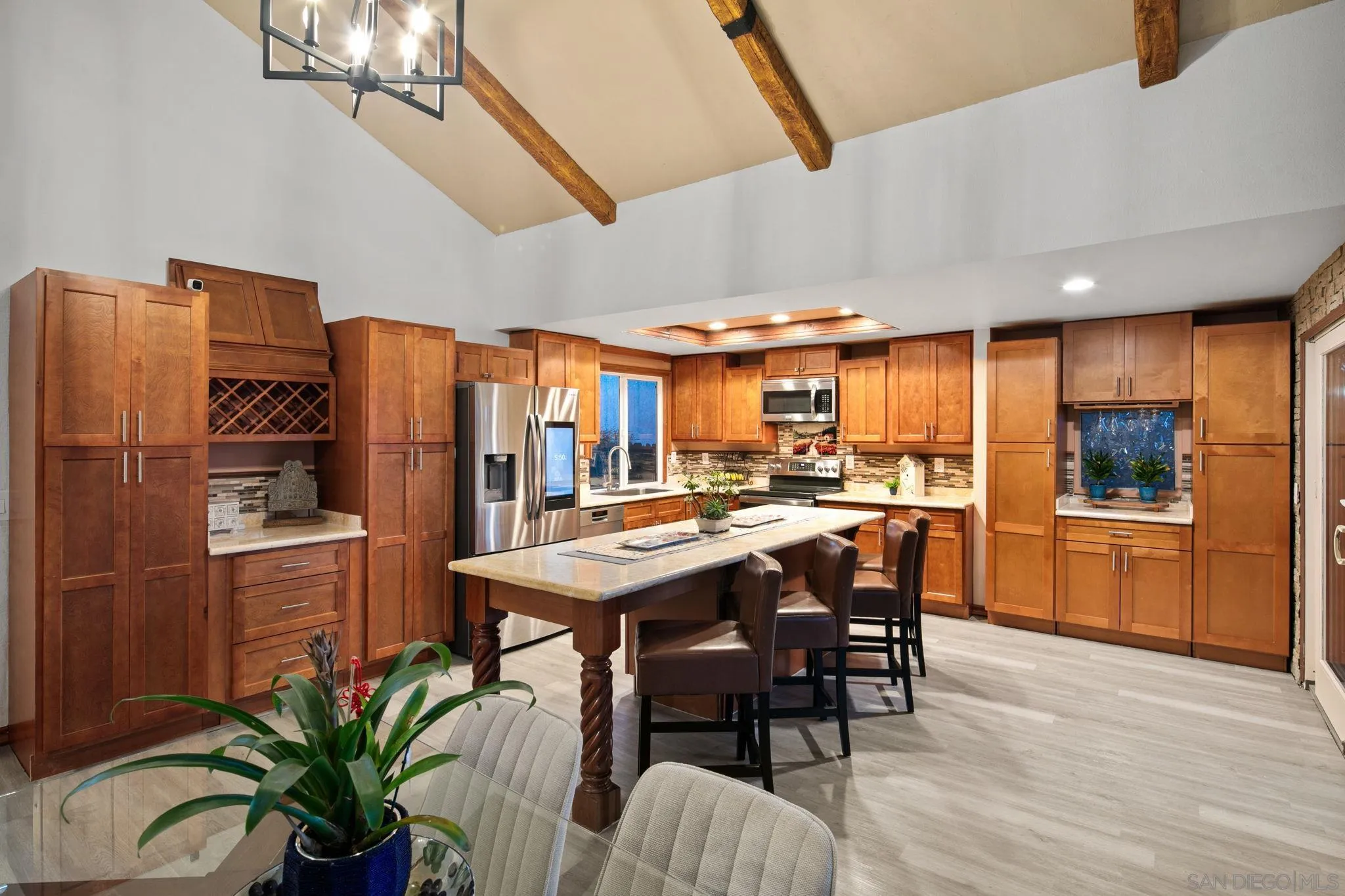 https://cdn.realtyfeed.com/cdn/127/260005276/da774f093df2d7a56d62da4d0be14e22.webp