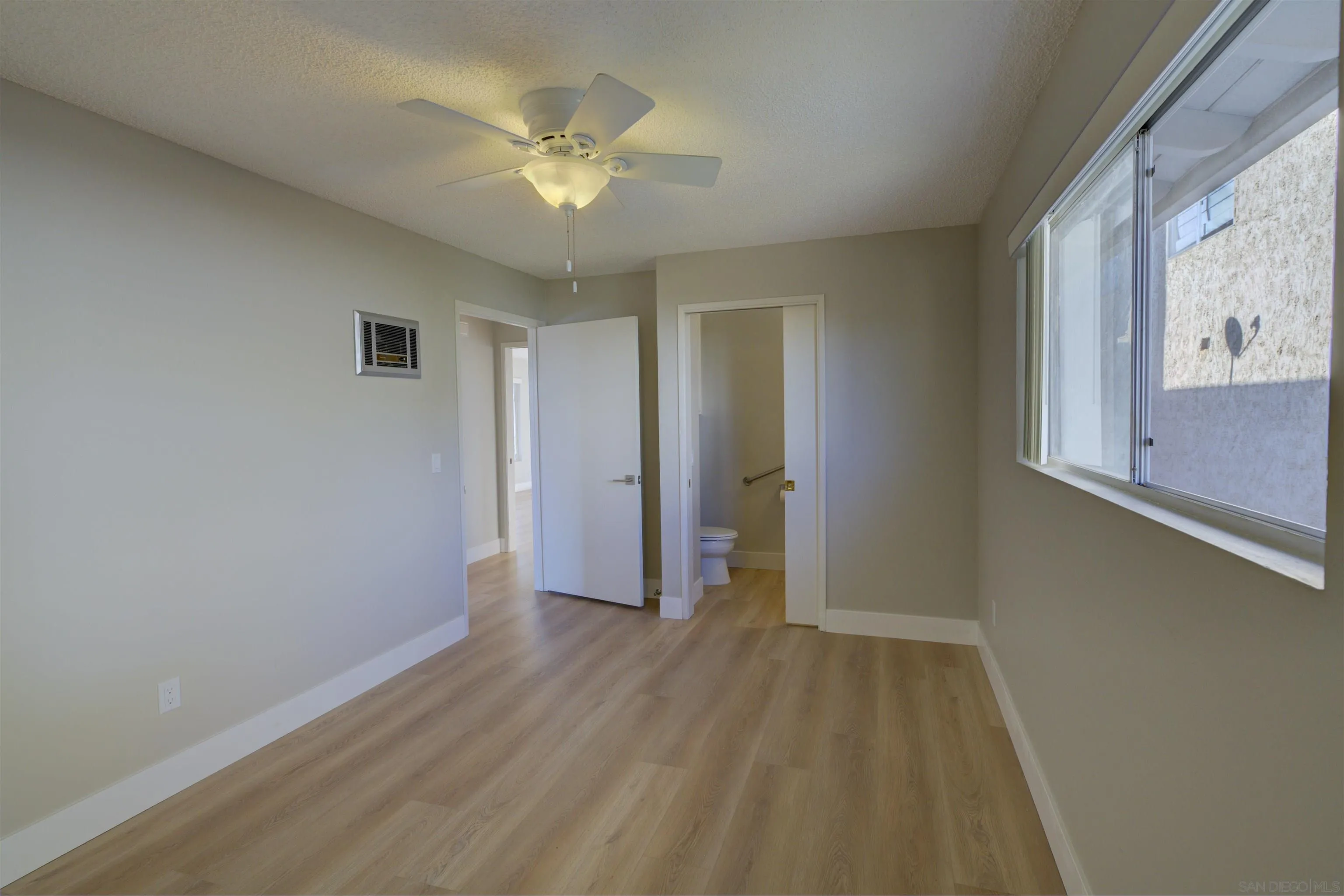 Photo #8: 260005278 Listing: Photo #8
