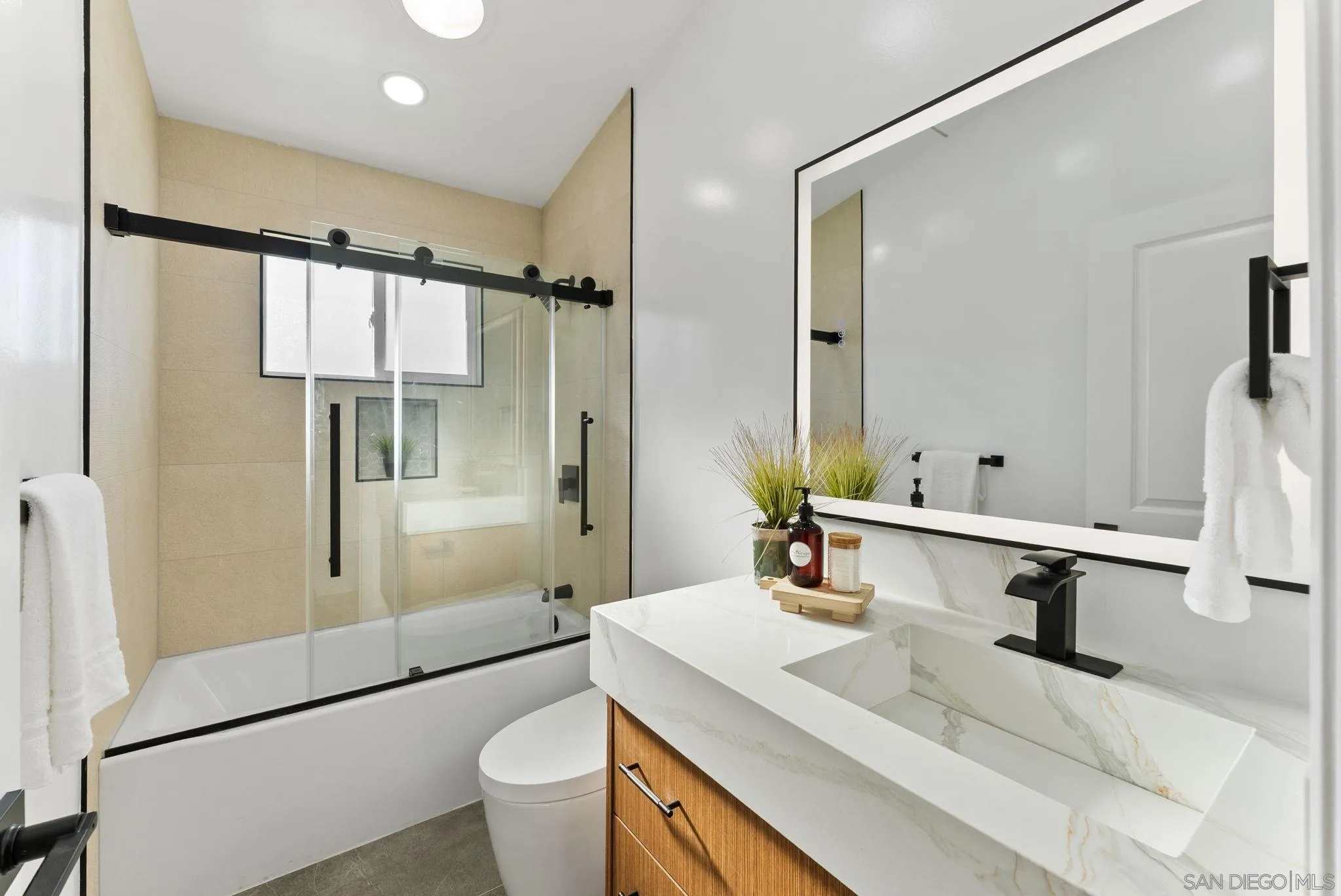 https://cdn.realtyfeed.com/cdn/127/260005280/0fe1c4b9b2cd3b9dd2791b90a2d934ad.webp