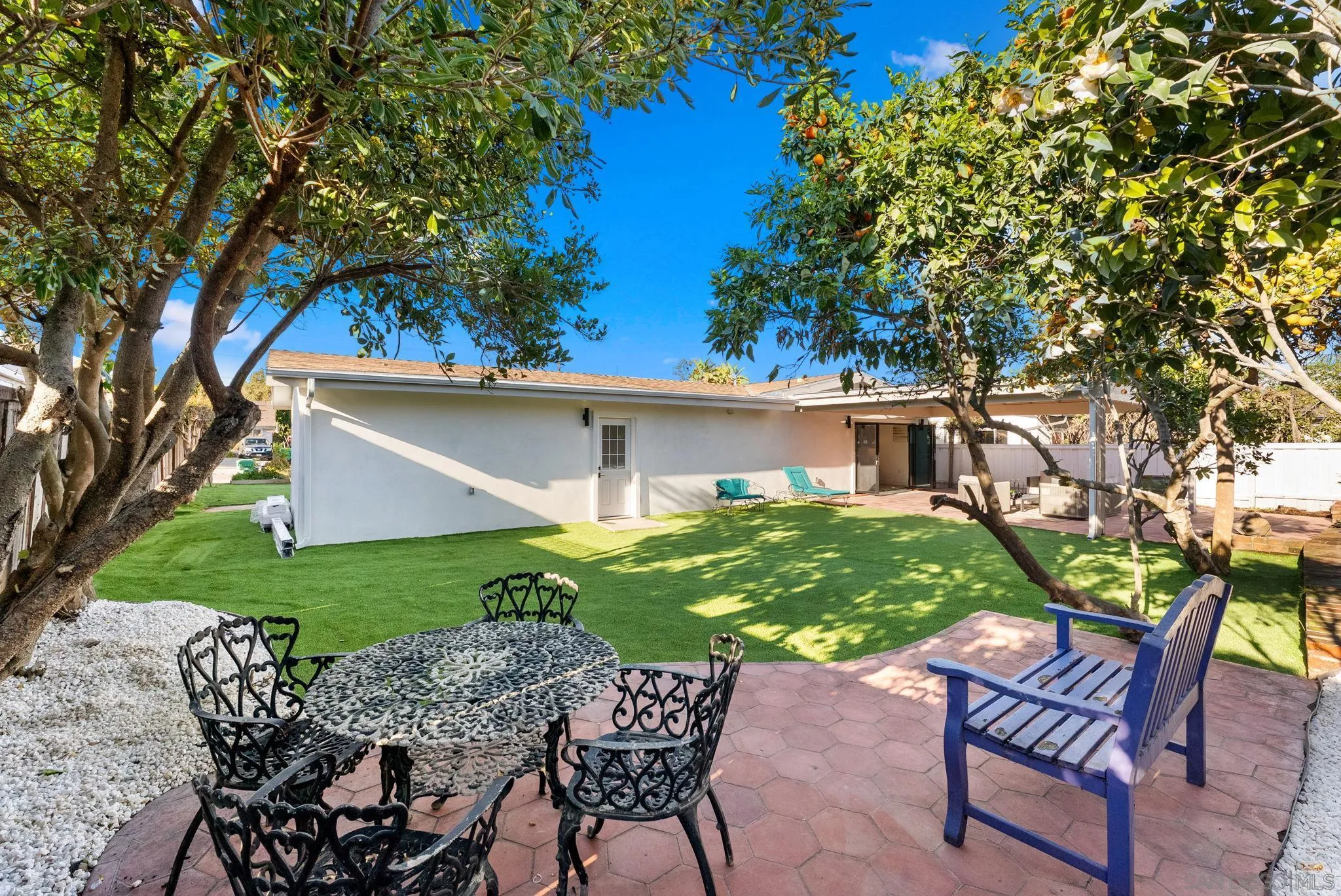 https://cdn.realtyfeed.com/cdn/127/260005280/49a3b355785526045e45de27ab3d2240.webp
