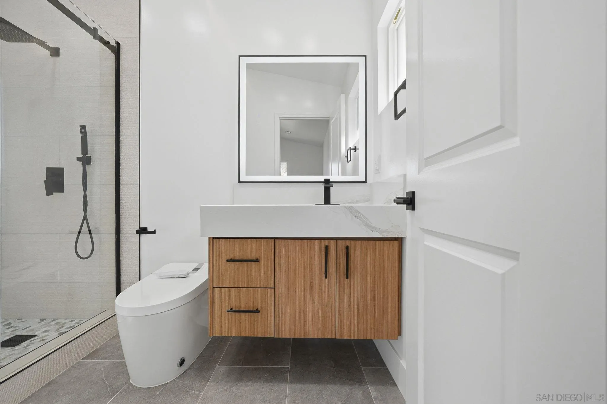 https://cdn.realtyfeed.com/cdn/127/260005280/4d5669454f40c382625d6ecf2b4a3d6e.webp