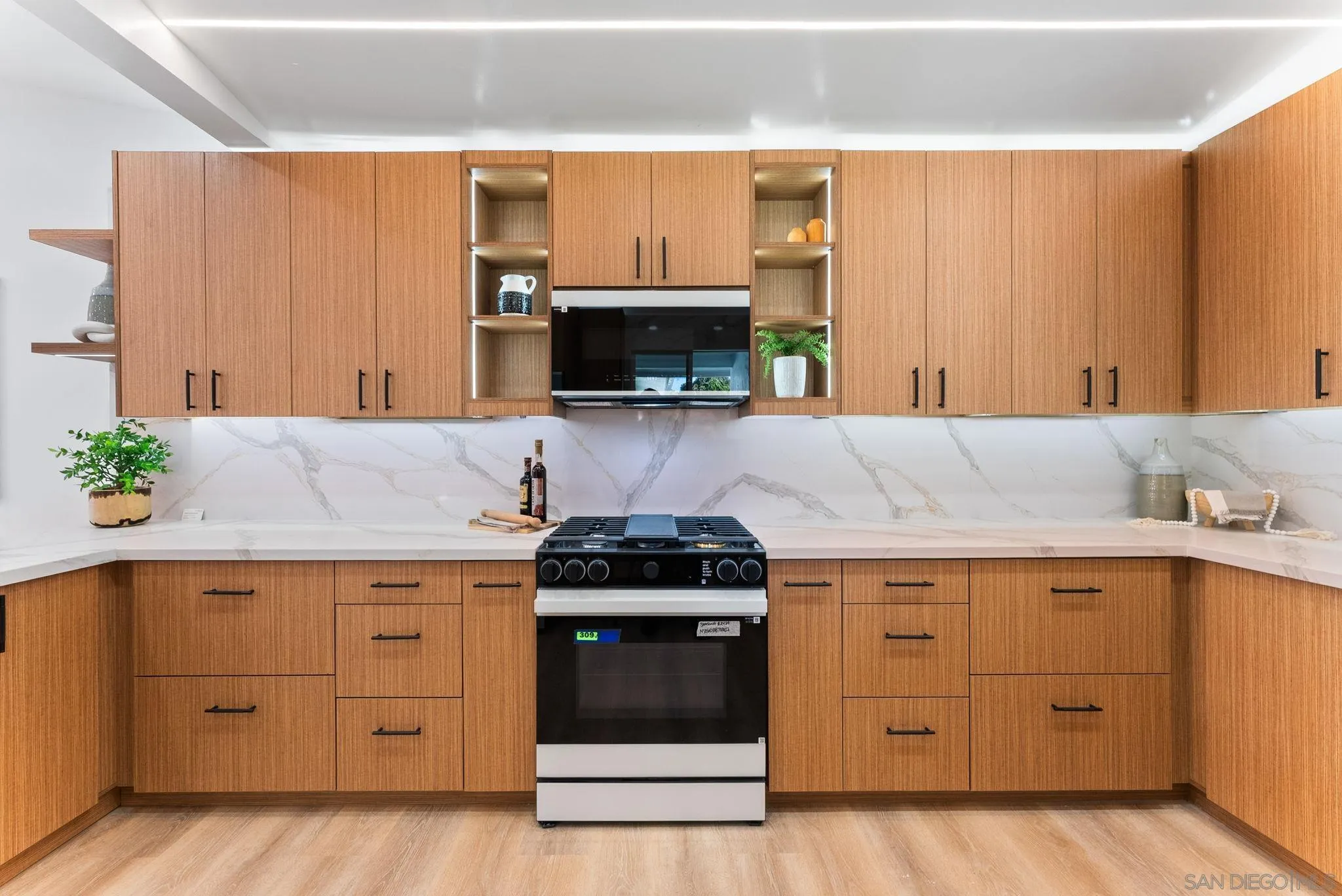 https://cdn.realtyfeed.com/cdn/127/260005280/e1c94fe3b5433fab11fe9413a7e0b9f7.webp