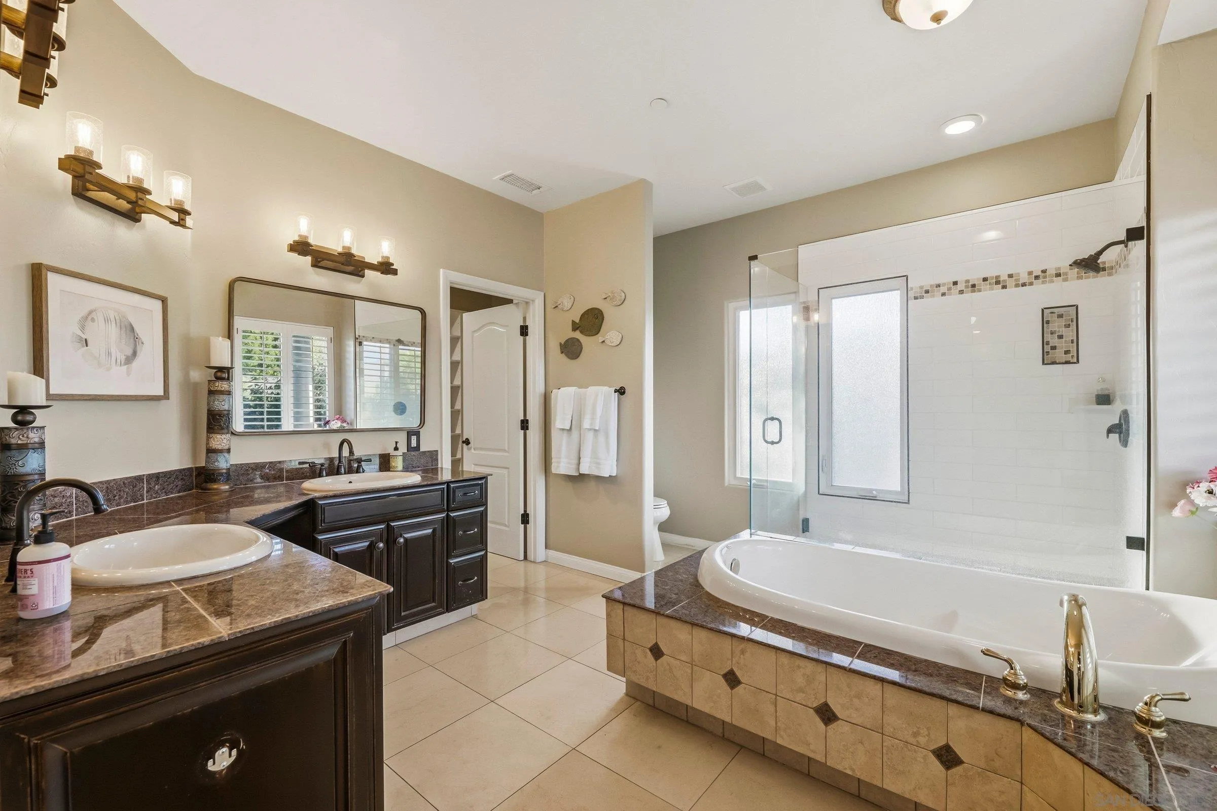 https://cdn.realtyfeed.com/cdn/127/260005282/2ce54c363d8c9a60c9cbd6acd4ccff82.webp