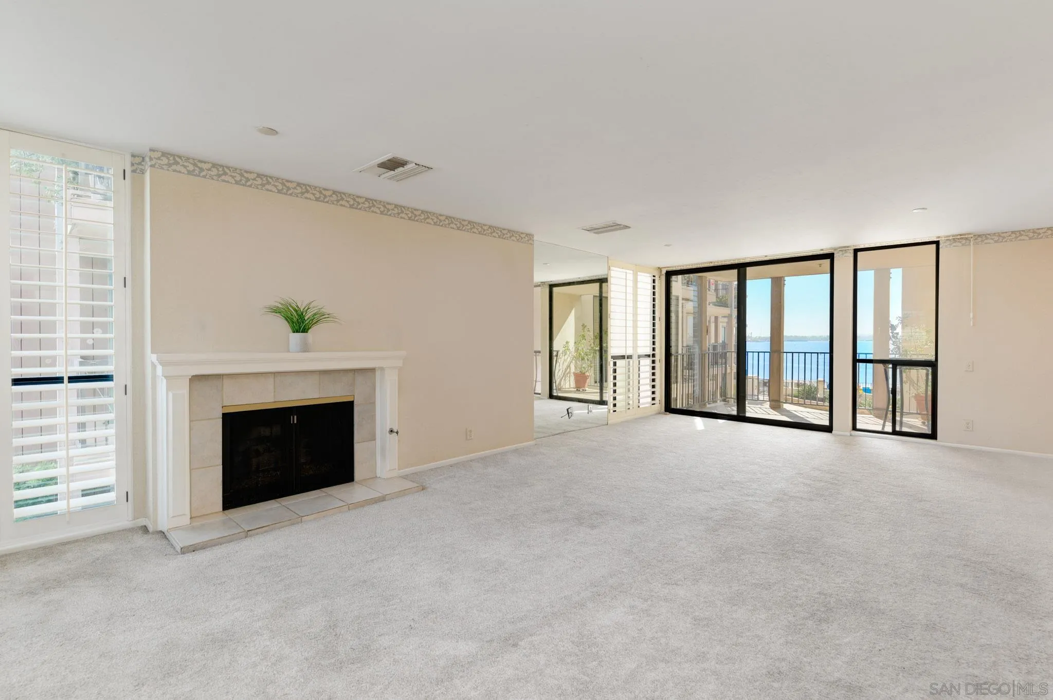 https://cdn.realtyfeed.com/cdn/127/260005284/93a379cb2d38b926654a5c36440bf234.webp