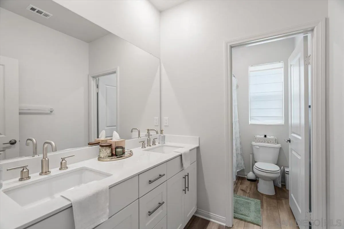 https://cdn.realtyfeed.com/cdn/127/260005285/41a0e07401764843d50854b8b8ba47db.webp