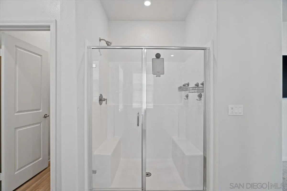 https://cdn.realtyfeed.com/cdn/127/260005285/60a2a6ca85a641c30f54931997e18a15.webp