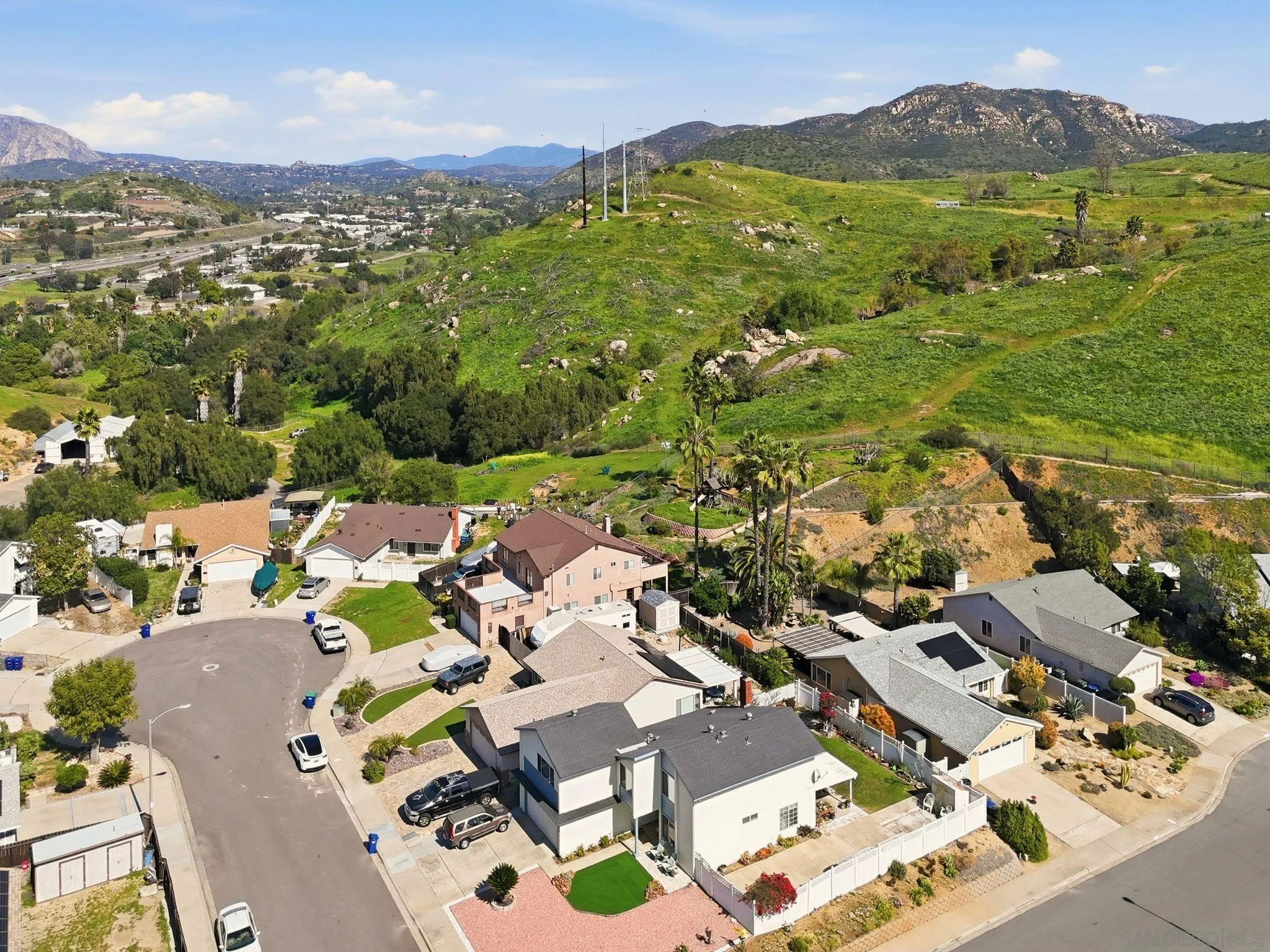 https://cdn.realtyfeed.com/cdn/127/260005291/f09fb532551211758e4a7e1fdf74603f.webp