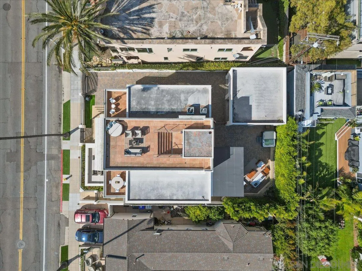 https://cdn.realtyfeed.com/cdn/127/260005293/35e4335baa08b2789b0fed10f02ab305.webp