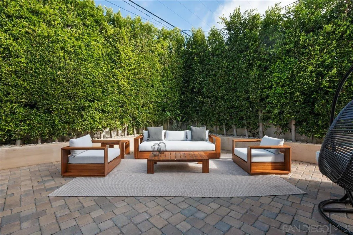 https://cdn.realtyfeed.com/cdn/127/260005293/7cc3791f1525cc0e3a134dfb0be9aacc.webp