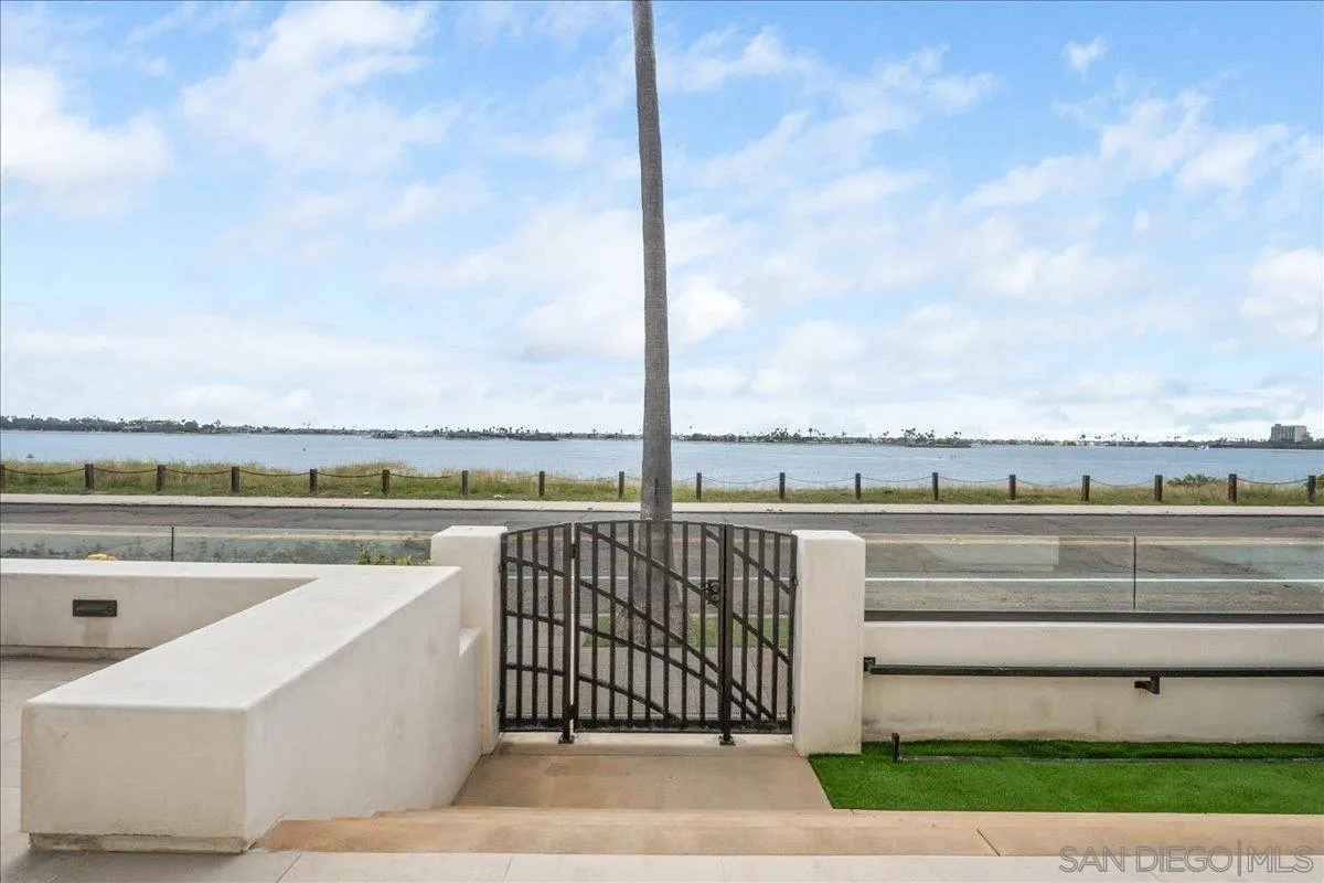 https://cdn.realtyfeed.com/cdn/127/260005293/9712acb9e4ddbe39b549c869dc950740.webp