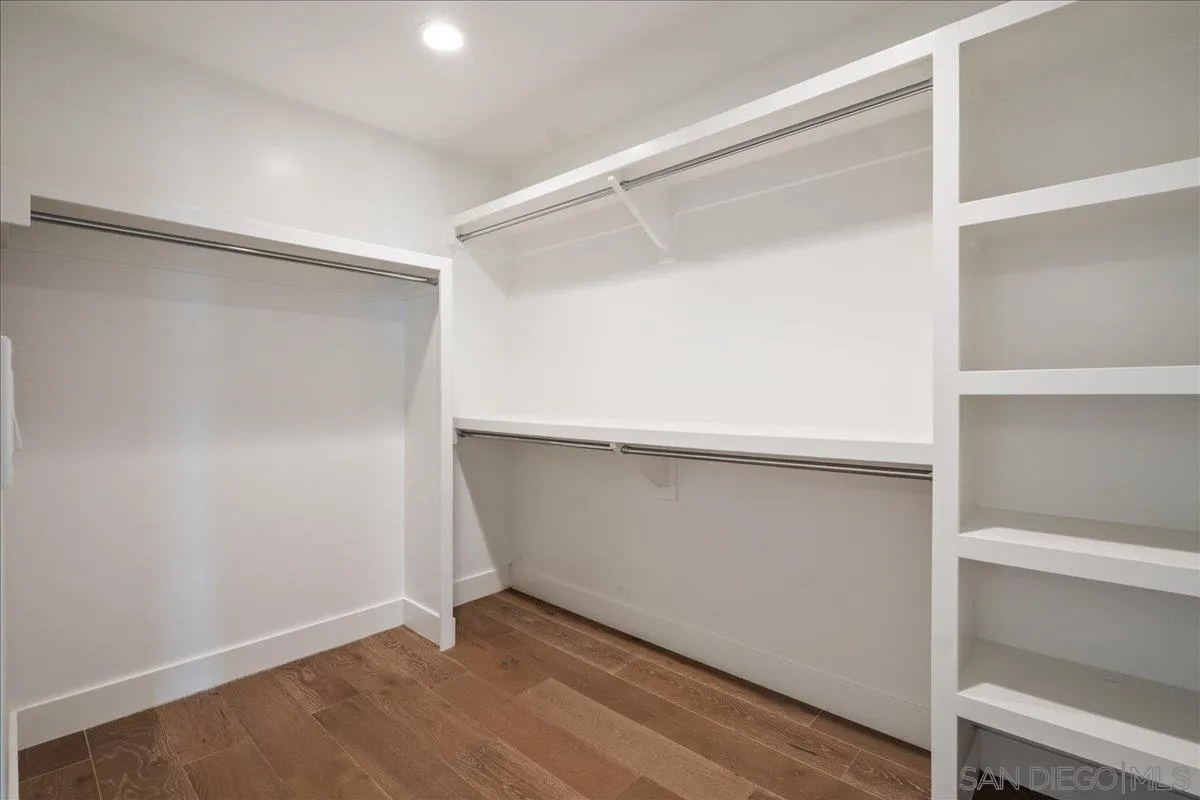 https://cdn.realtyfeed.com/cdn/127/260005293/e4306029e49c21f451a5380ed26a7c84.webp