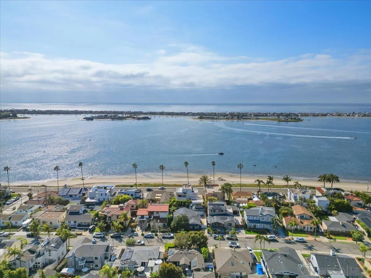 https://cdn.realtyfeed.com/cdn/127/260005293/e60897ccbac5124f8febf27250872d3c.webp