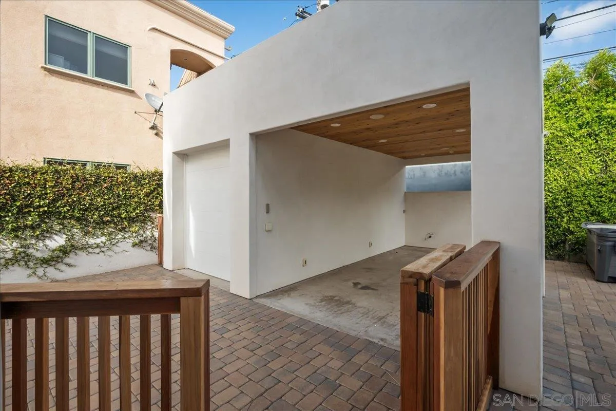 https://cdn.realtyfeed.com/cdn/127/260005293/ed1602e7dc54eed5d1526cef428e779b.webp