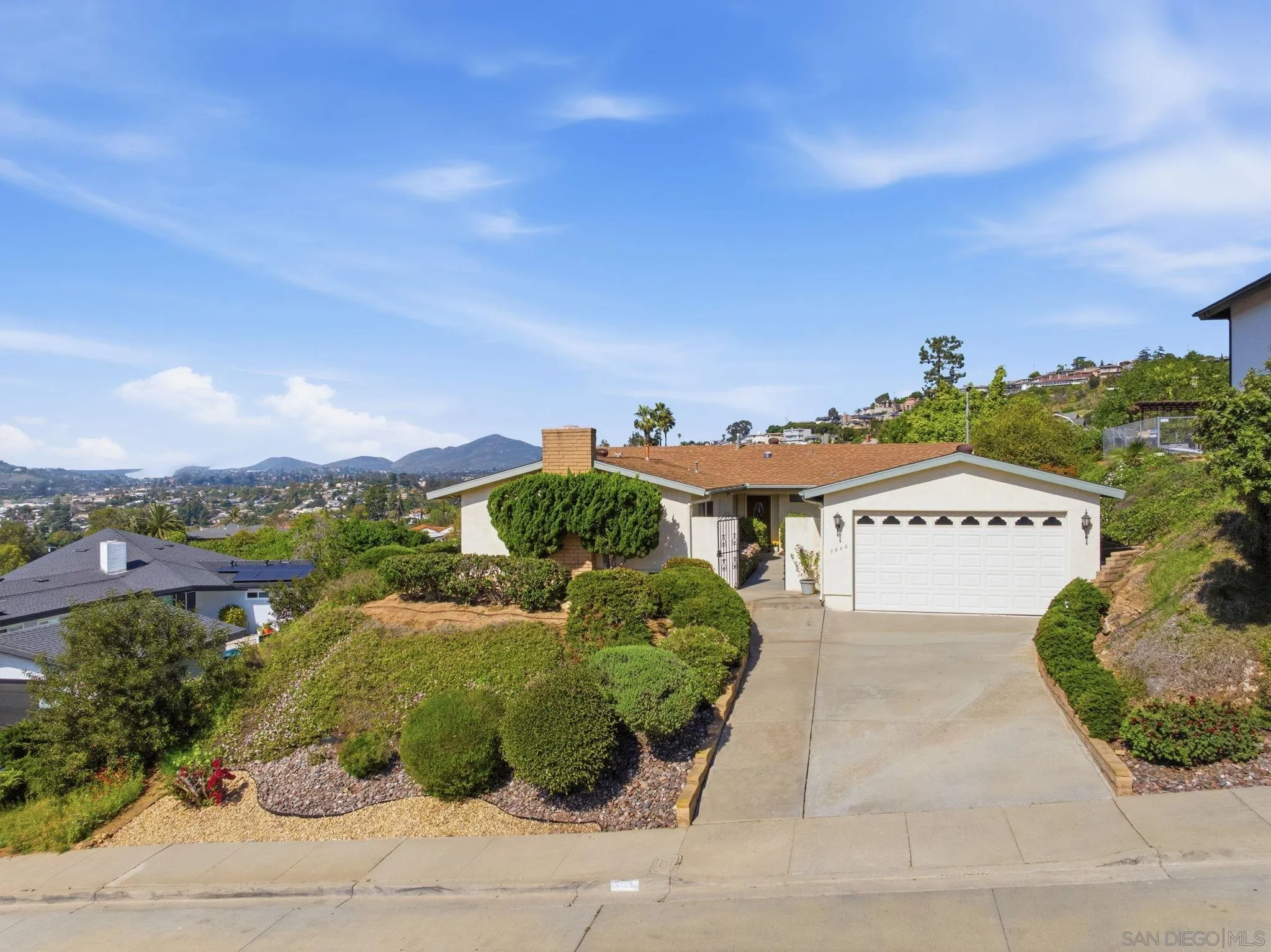 https://cdn.realtyfeed.com/cdn/127/260005298/5f94a639eea9084382c467b7cfff6028.webp