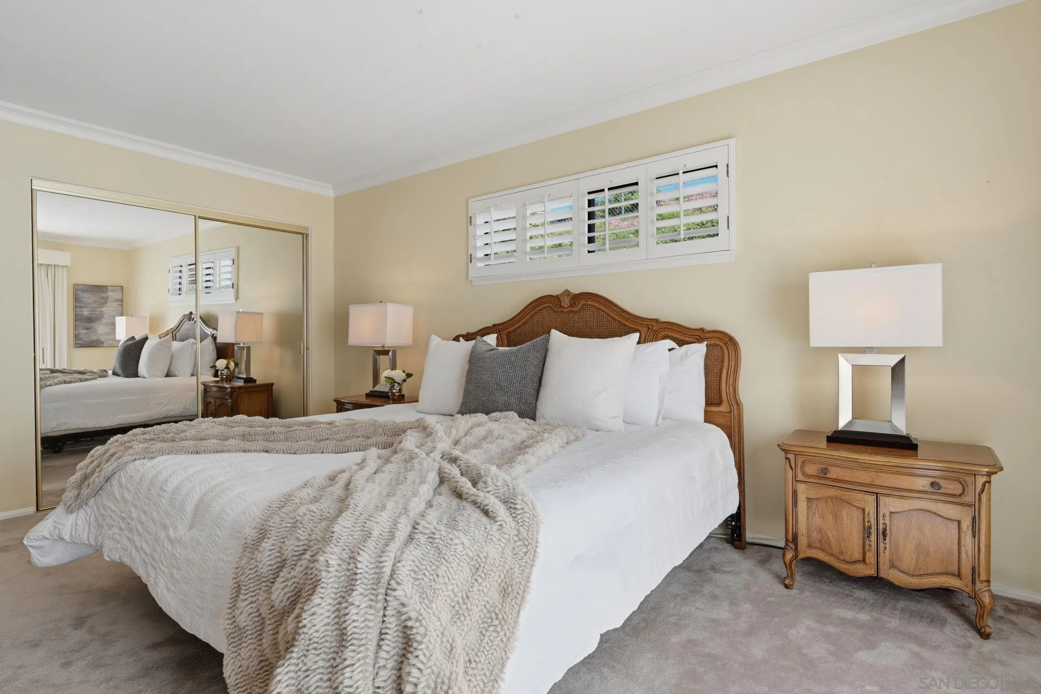 https://cdn.realtyfeed.com/cdn/127/260005298/c390c0cac37b082bc263586692468a33.webp