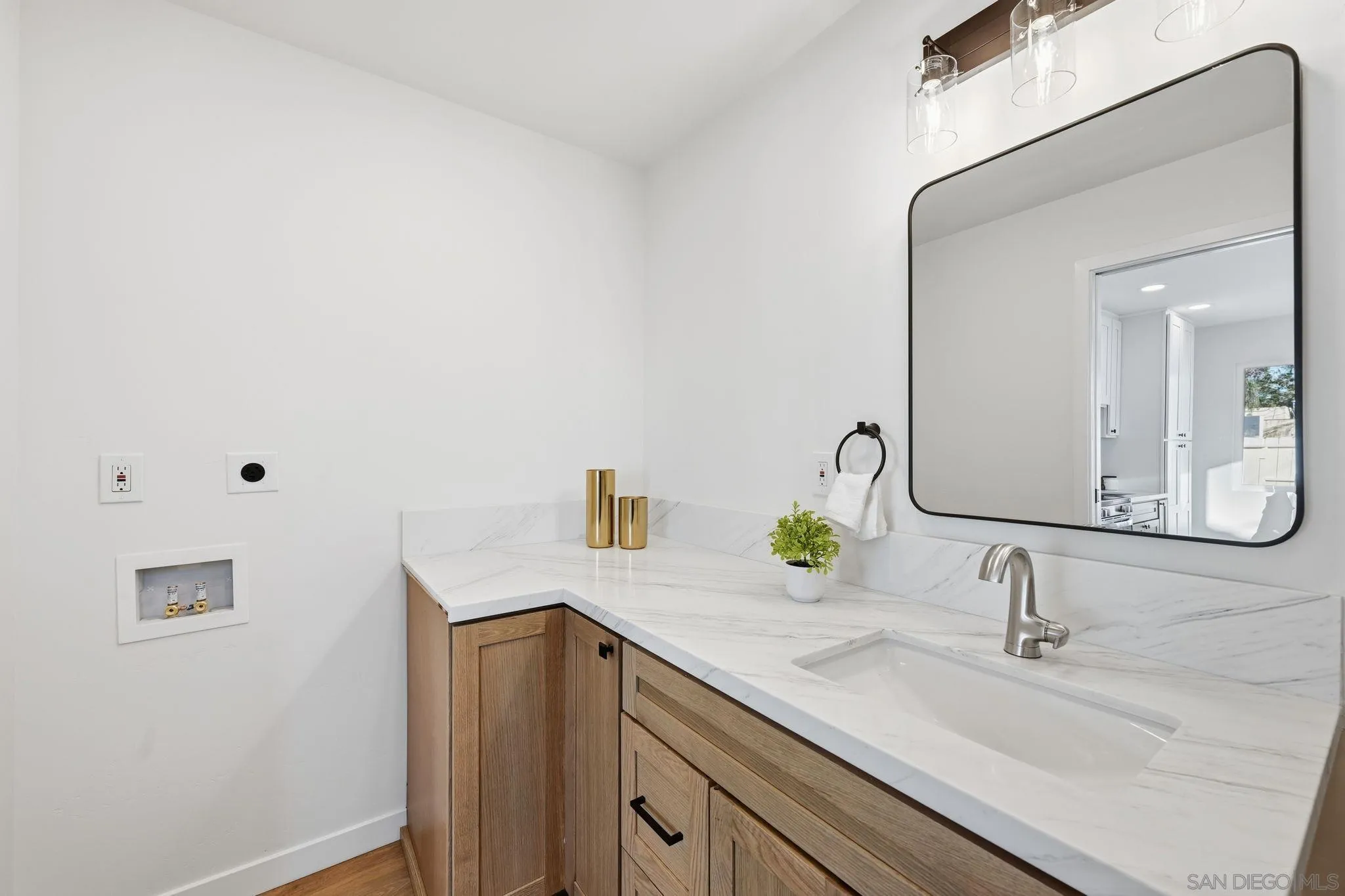 https://cdn.realtyfeed.com/cdn/127/260005299/e0d8308e012a7a23fff614da89b86be4.webp