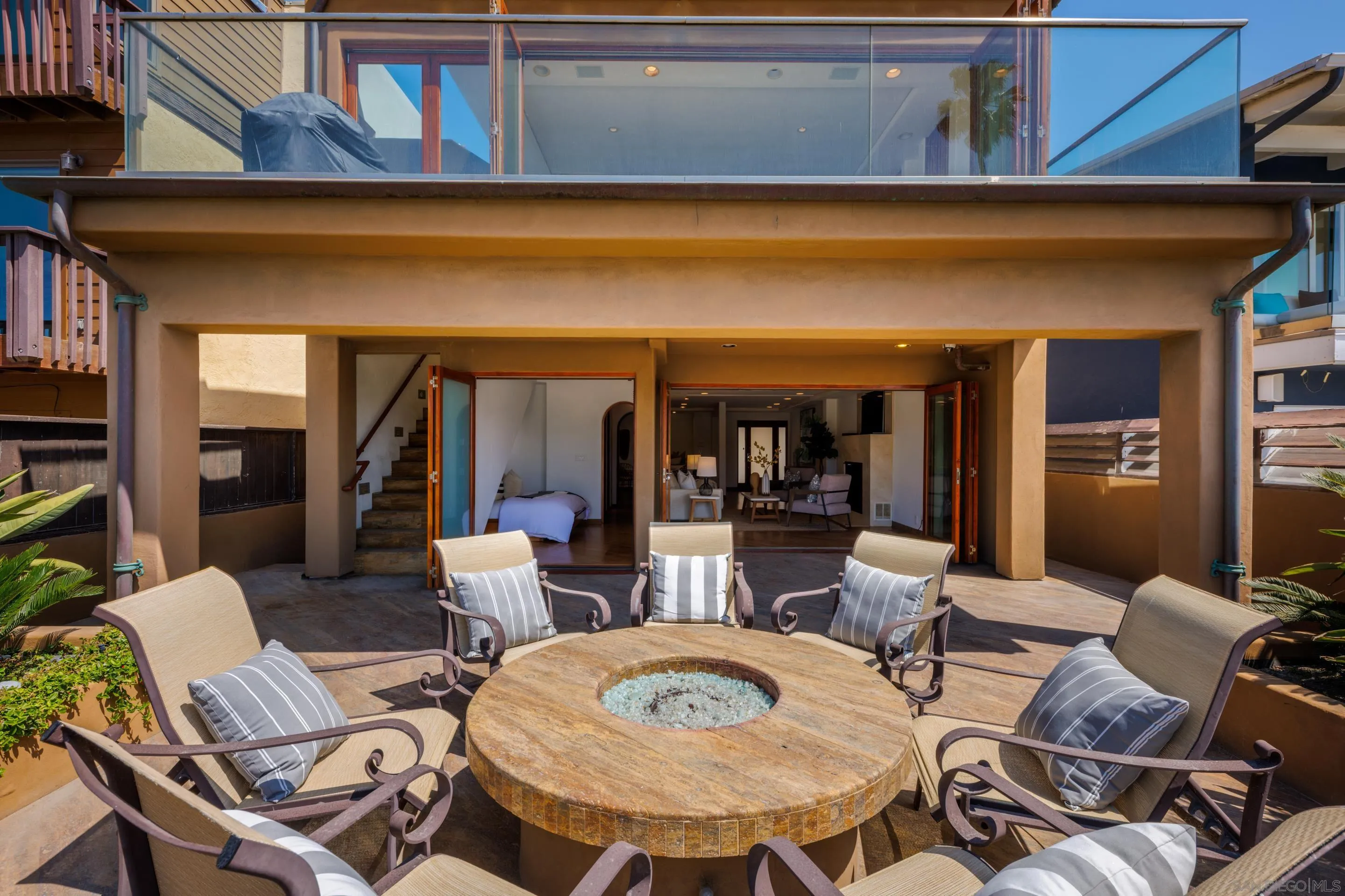 https://cdn.realtyfeed.com/cdn/127/260005303/8de4c26f058d13d1446933a0ea0a61ff.webp