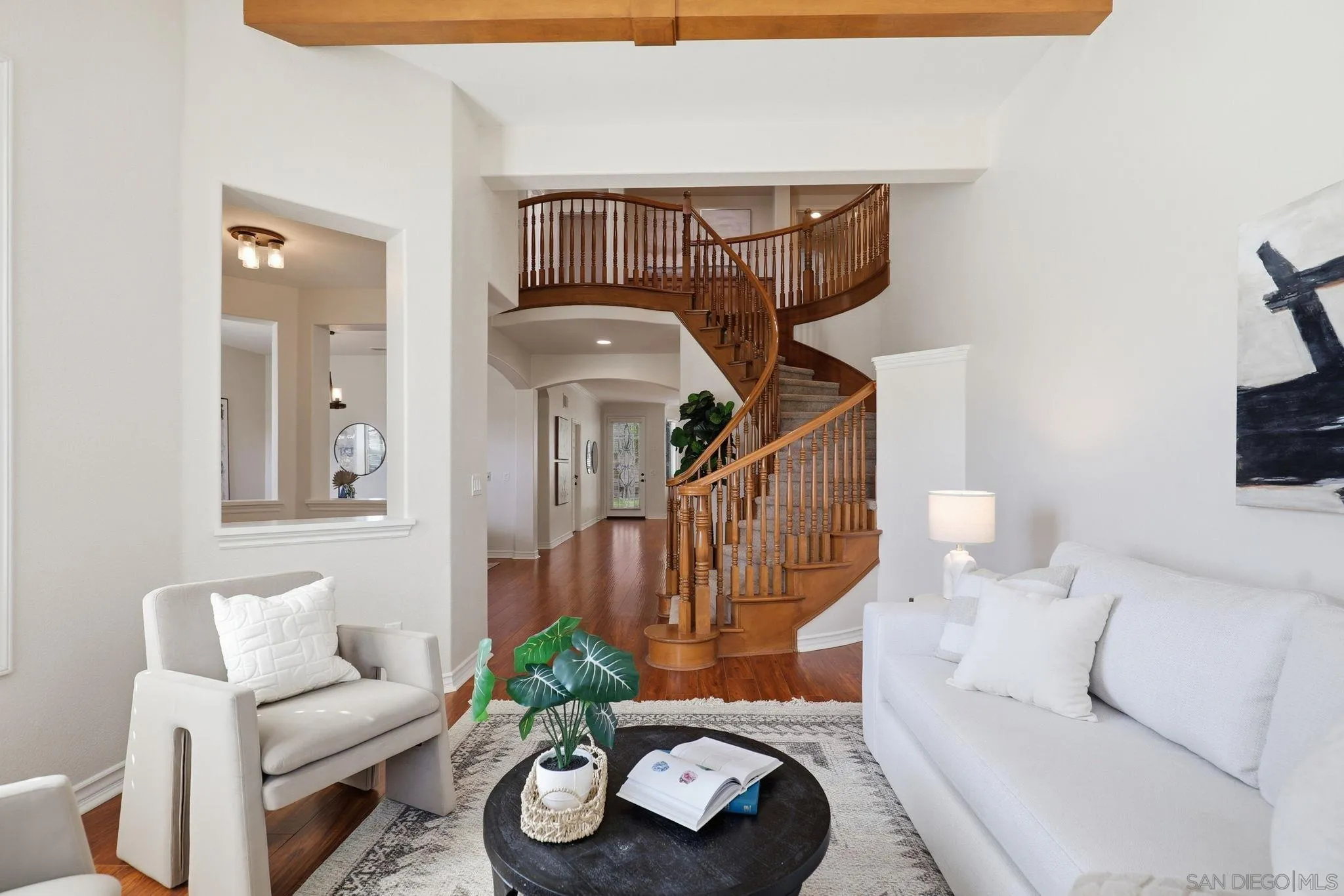 https://cdn.realtyfeed.com/cdn/127/260005305/1618082dfc1e0172f5c20be709ae6b91.webp