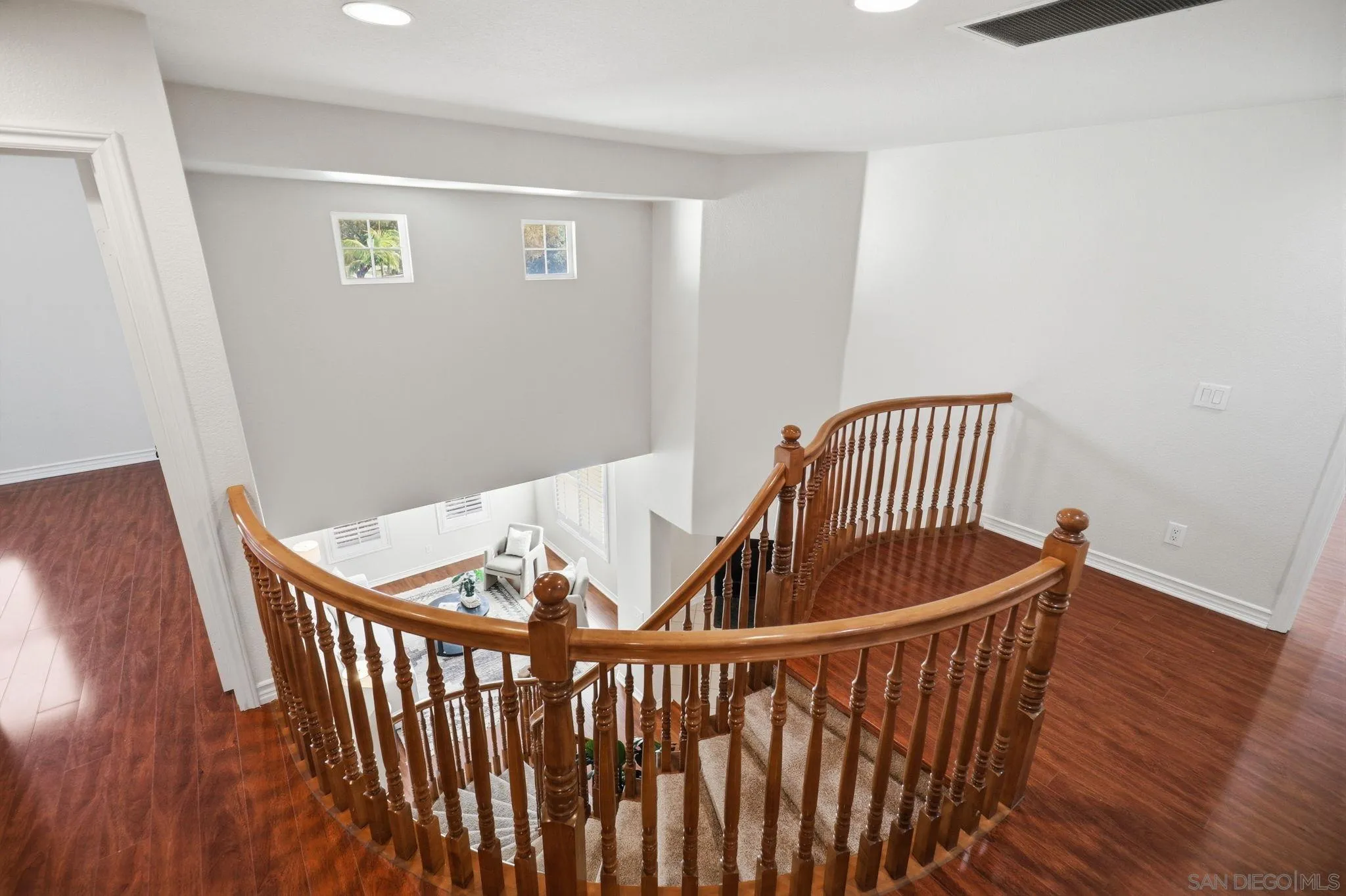 https://cdn.realtyfeed.com/cdn/127/260005305/2faf1f3062c55b26983a1f2ef15e052e.webp