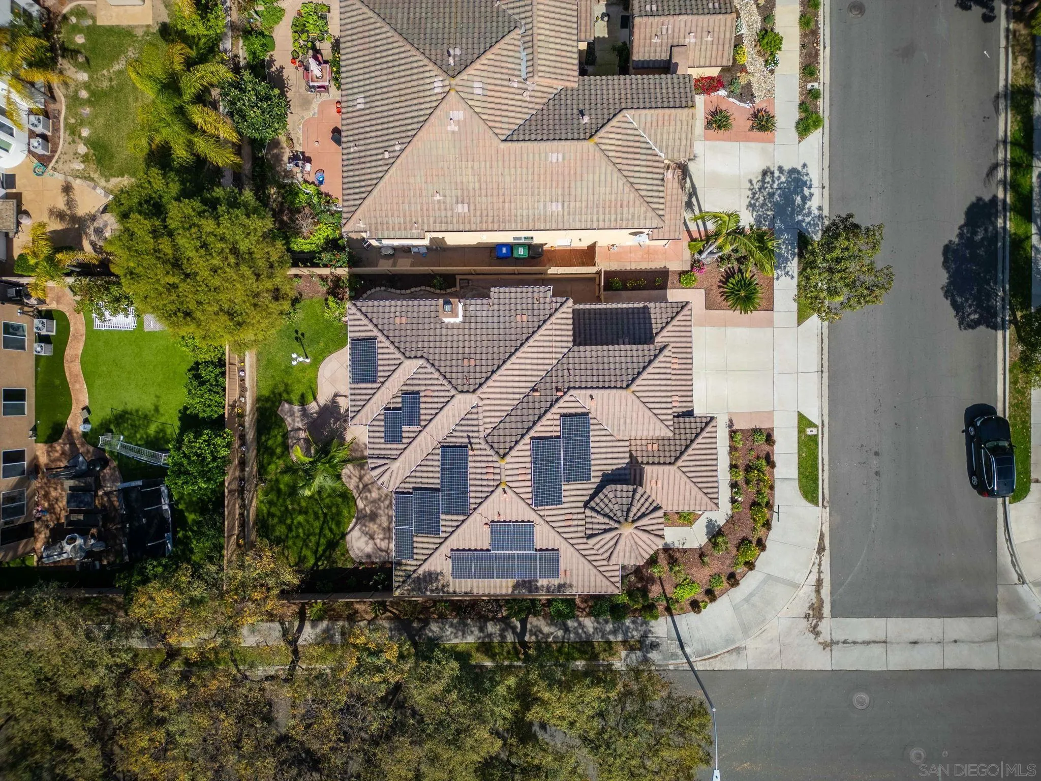 https://cdn.realtyfeed.com/cdn/127/260005305/526cb21e208f0b467d02e888656e0225.webp
