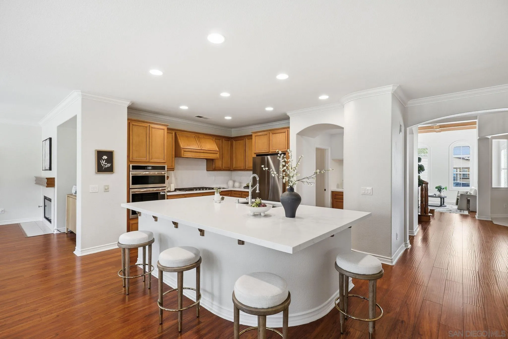https://cdn.realtyfeed.com/cdn/127/260005305/58c2d159825914a2ab9e7f6542372302.webp