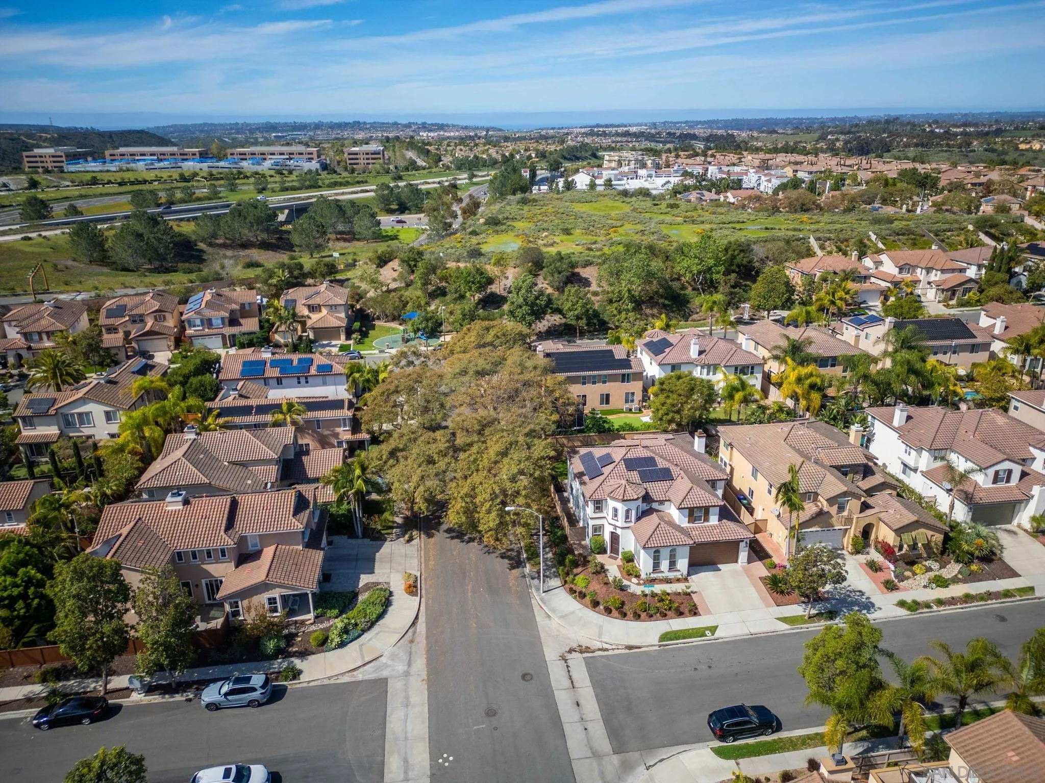 https://cdn.realtyfeed.com/cdn/127/260005305/6d14eb796915883d04fc7dc74ada3574.webp