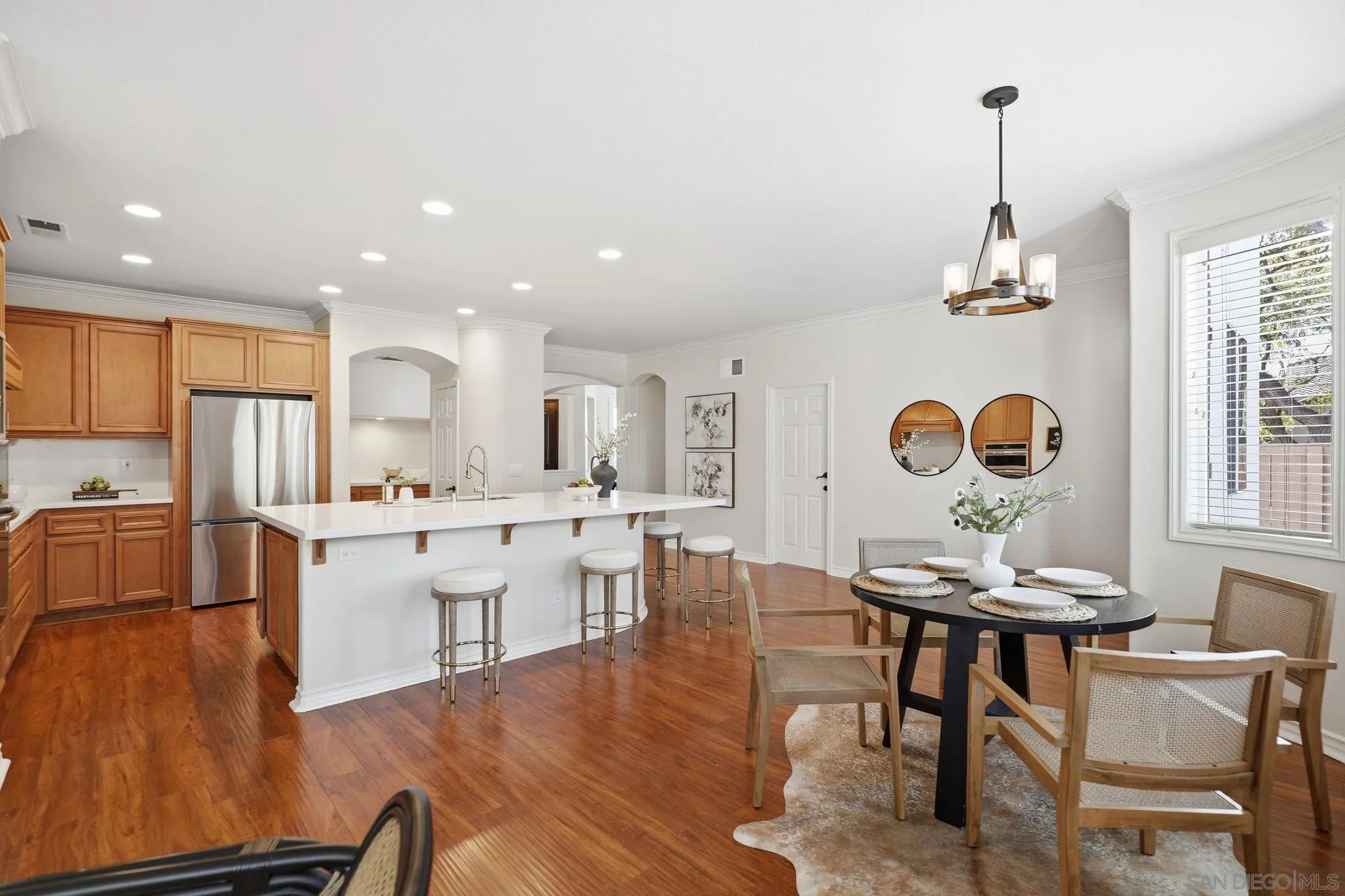 https://cdn.realtyfeed.com/cdn/127/260005305/a747644eb811e60571b5e52774dc0f9b.webp