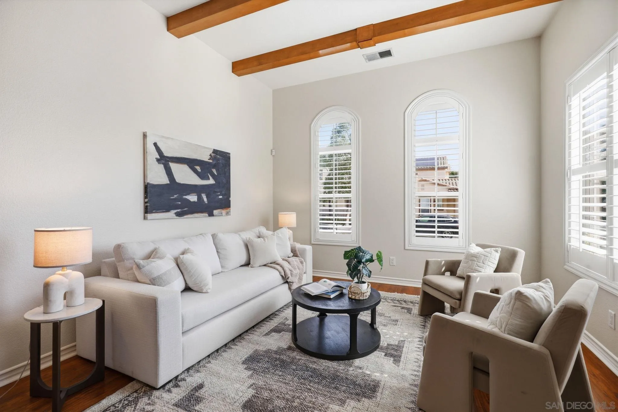 https://cdn.realtyfeed.com/cdn/127/260005305/adf9e69da31ae7be34b711e6e763e272.webp