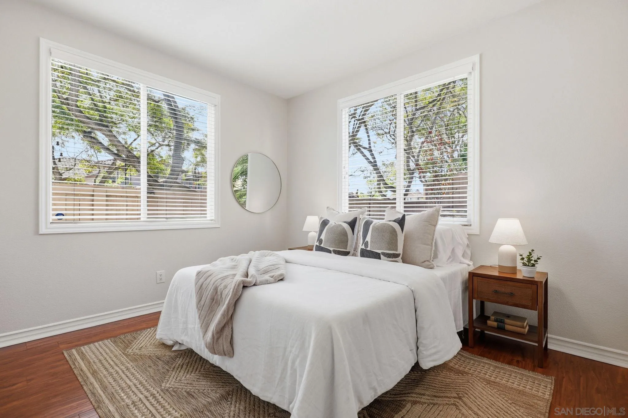 https://cdn.realtyfeed.com/cdn/127/260005305/b59c41762f0c6b439868e0497e8e458d.webp