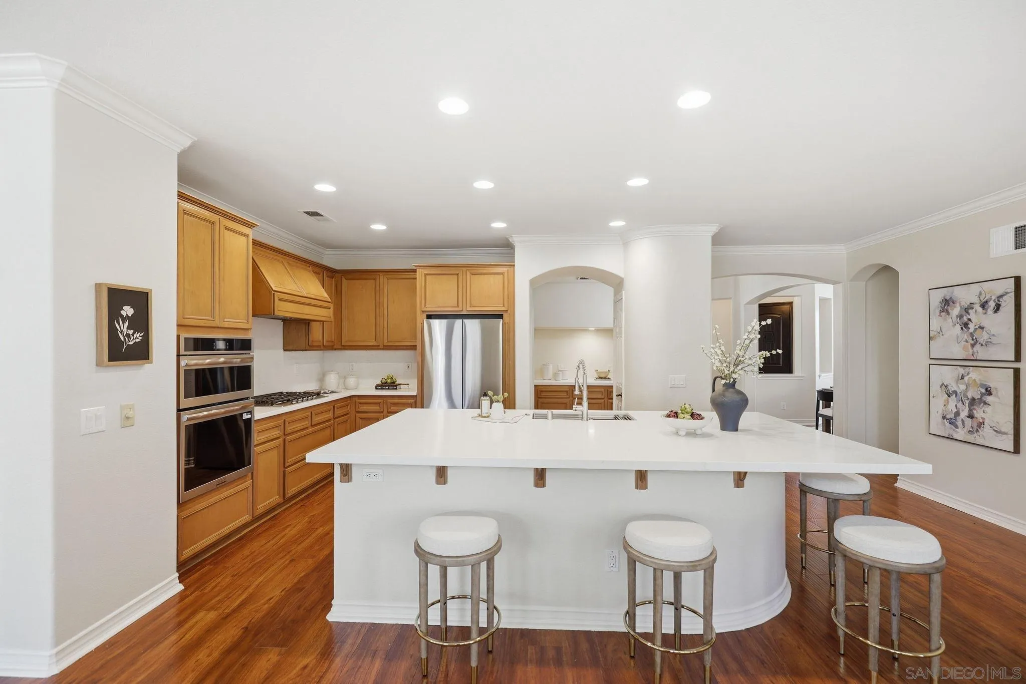 https://cdn.realtyfeed.com/cdn/127/260005305/c35e9bab8cb41888f6ef26eaad84cc75.webp