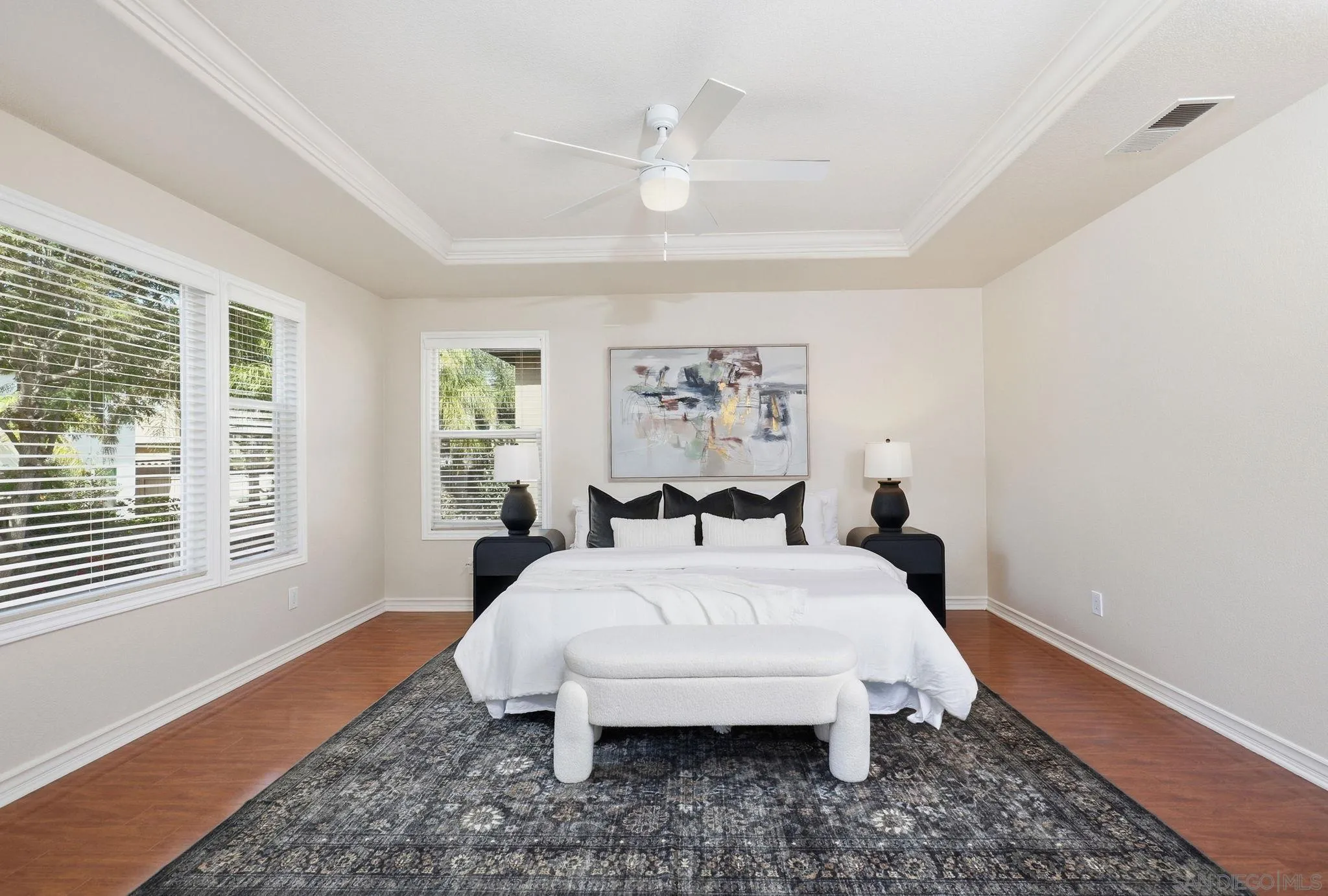 https://cdn.realtyfeed.com/cdn/127/260005305/f9a48c4285af93cfe3a68c64b62c8094.webp
