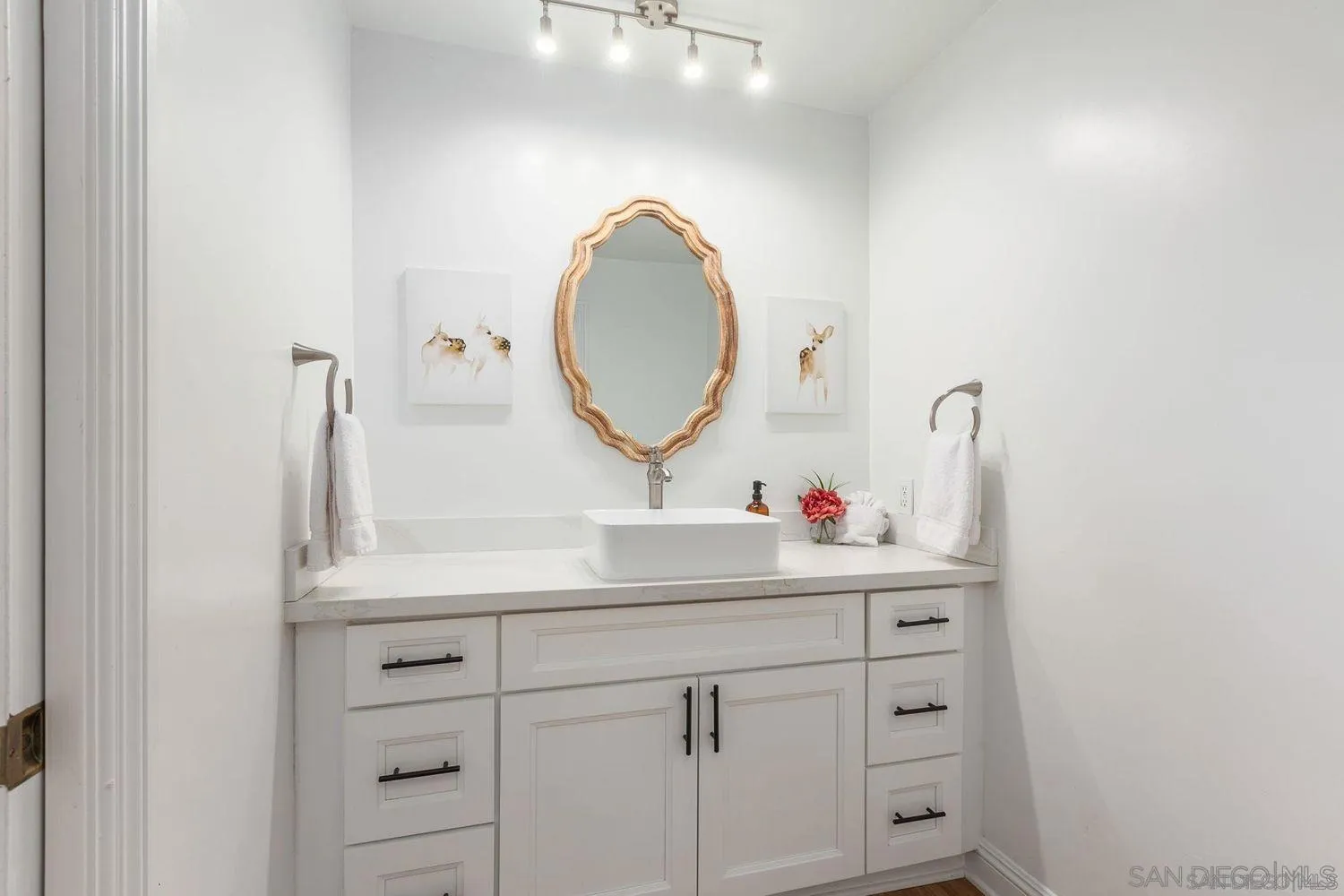 https://cdn.realtyfeed.com/cdn/127/260005307/26b0ee763618172fe50c11442f305047.webp