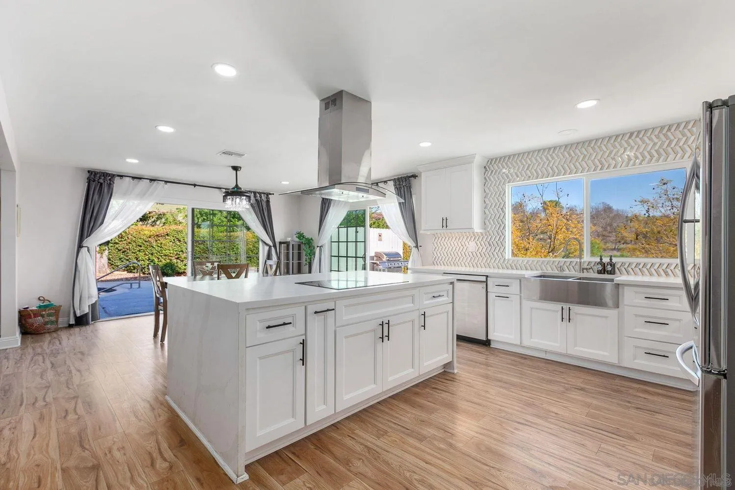 https://cdn.realtyfeed.com/cdn/127/260005307/c4487510834b6ab71258ccb0510d0fa6.webp