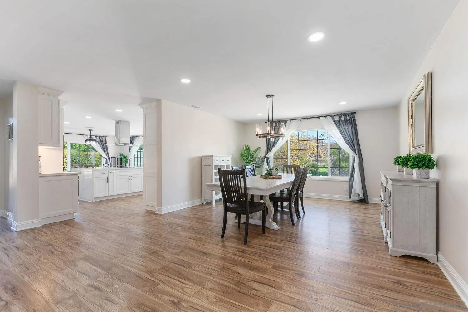 https://cdn.realtyfeed.com/cdn/127/260005307/d3f64304fc8a115b73521ab4f2385523.webp