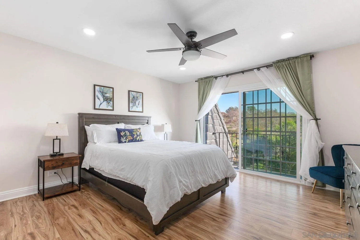 https://cdn.realtyfeed.com/cdn/127/260005307/fb55d2e48364d8ad782b8b54be1cda4b.webp