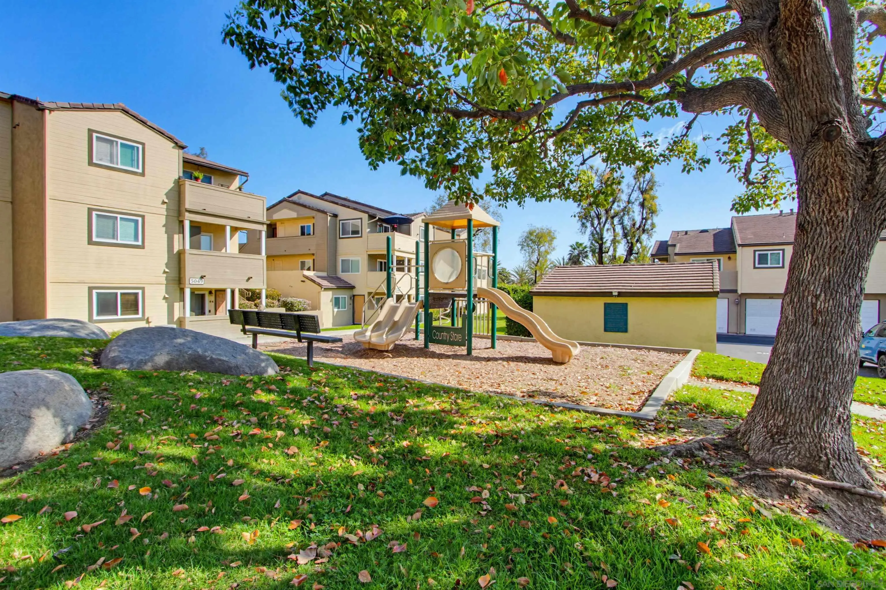 https://cdn.realtyfeed.com/cdn/127/260005308/0e34994bd073d96485d24b6277af9edf.webp