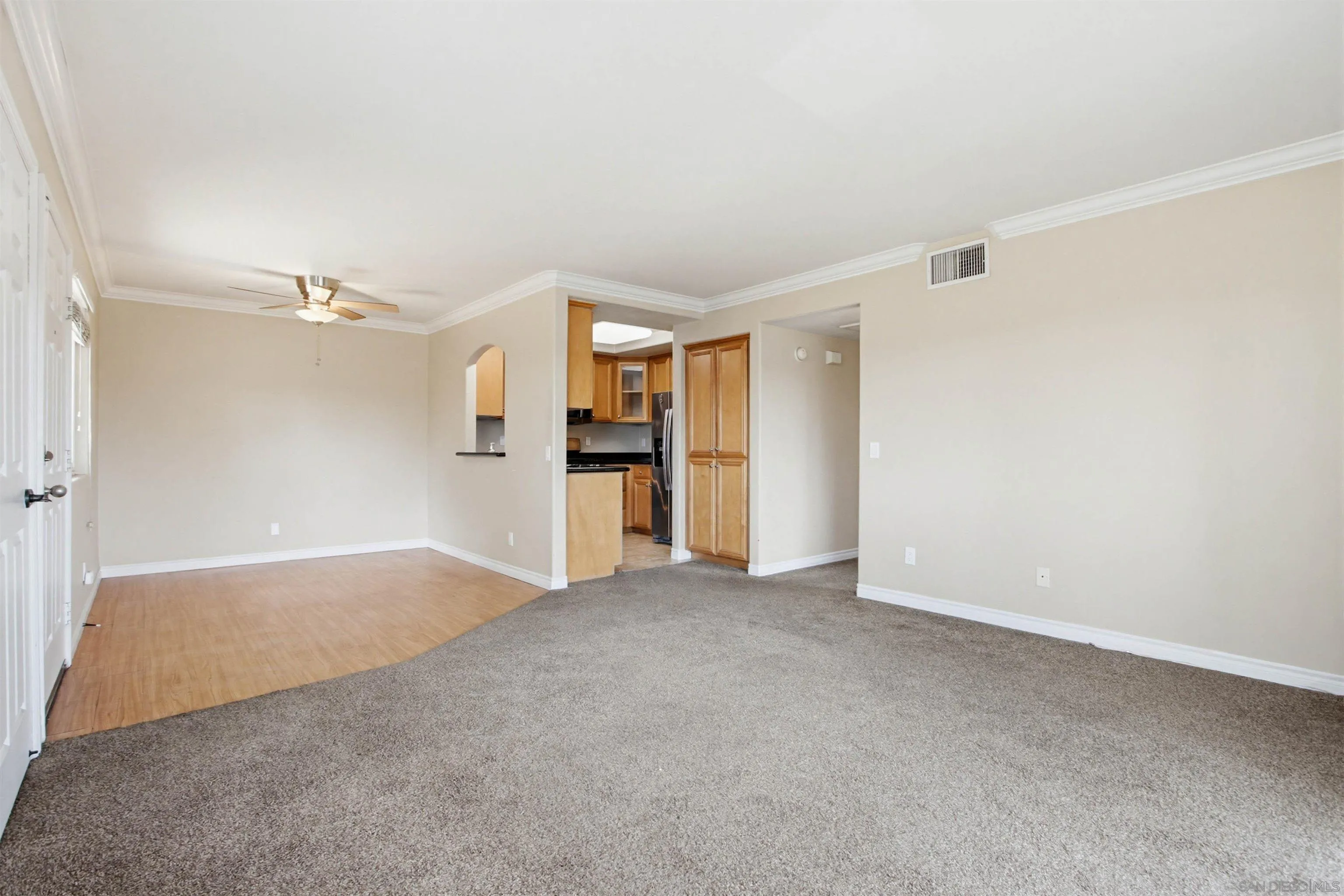 https://cdn.realtyfeed.com/cdn/127/260005308/132521dc9e4f6145f632292079318d4c.webp
