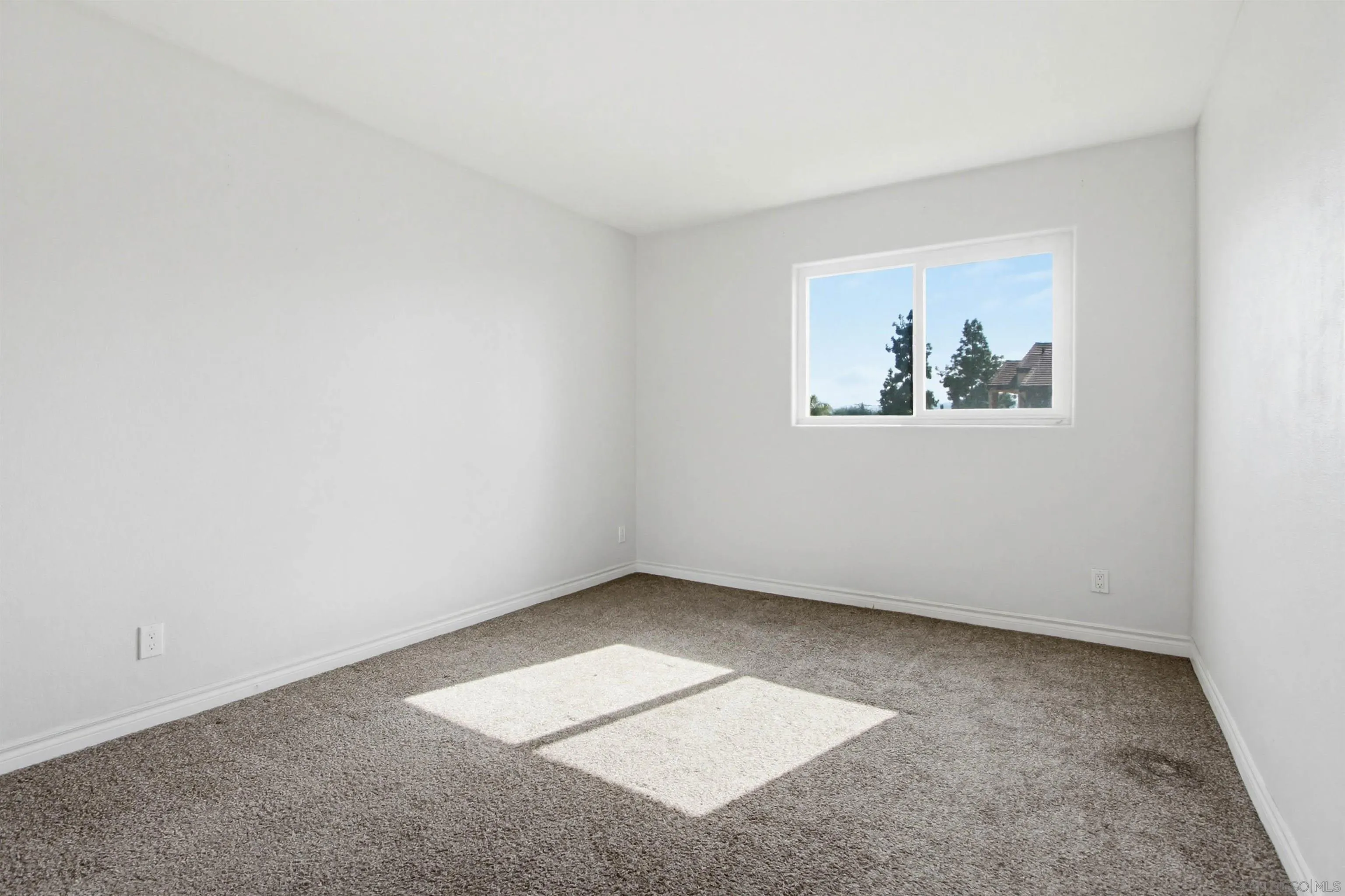 https://cdn.realtyfeed.com/cdn/127/260005308/3a3ac8942ed9184b6cf8778b61aa86b4.webp