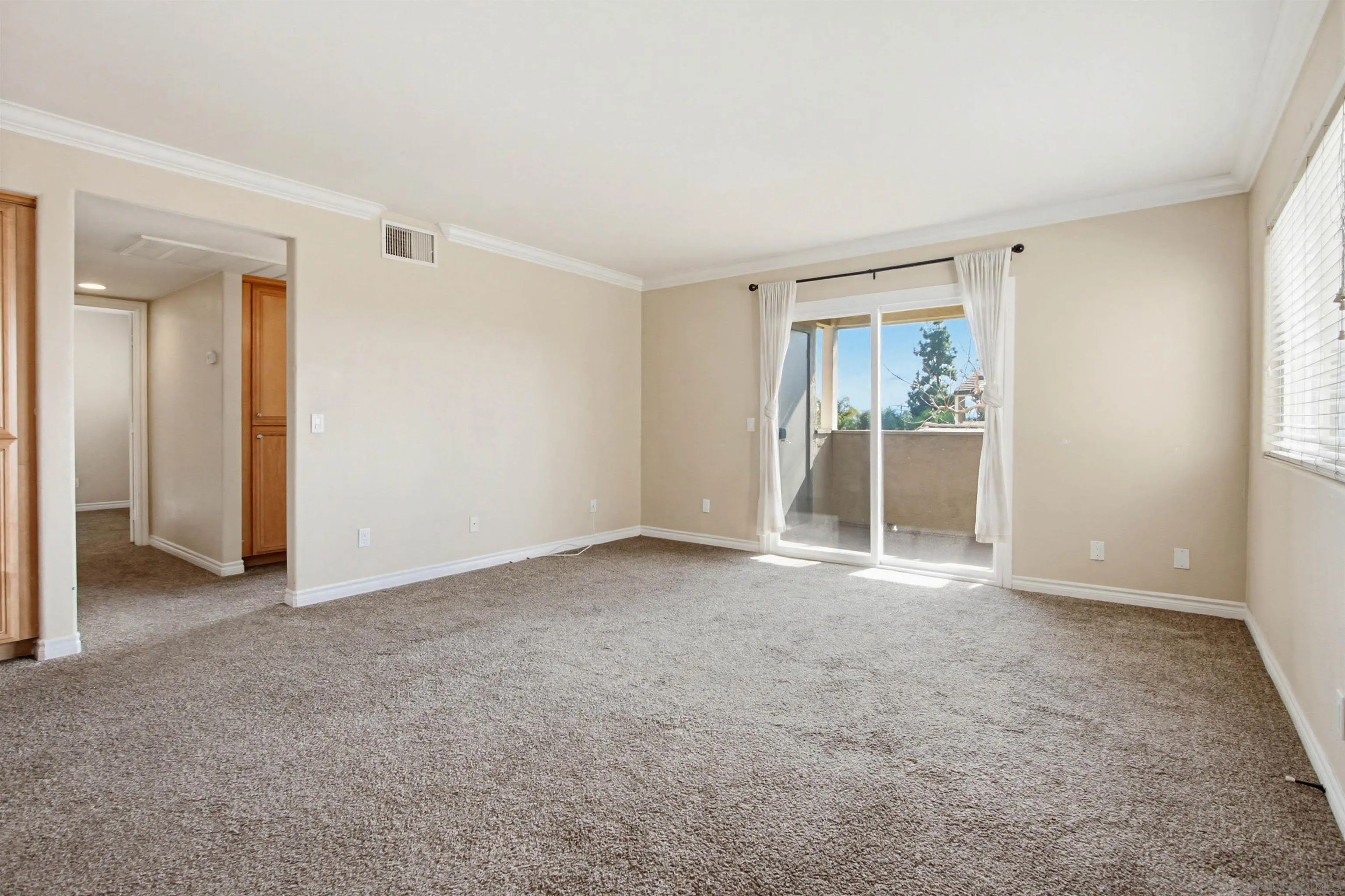 https://cdn.realtyfeed.com/cdn/127/260005308/7326c7441c74d81ba4e01182f8df9f80.webp